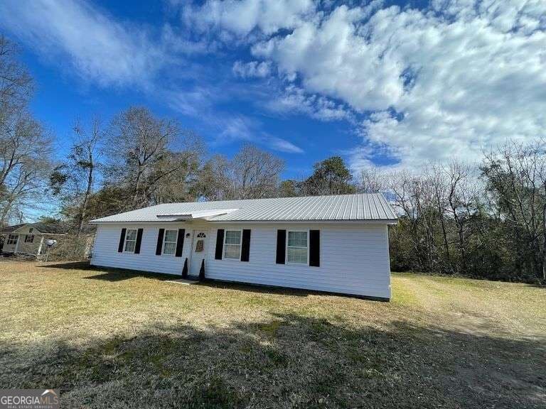 4 bedroom, 2 bathroom, 1,420 sq ft single family residence for sale at 114 Atkinson Drive, Swainsboro, GA 30401 — photo 9