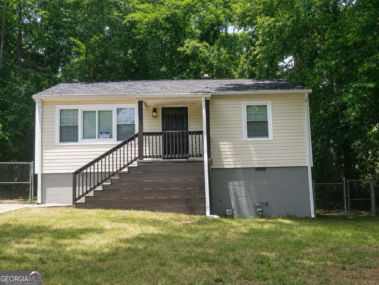 multi family for sale at 184 Wadley Street, Atlanta, GA 30314 — photo 1 of 7