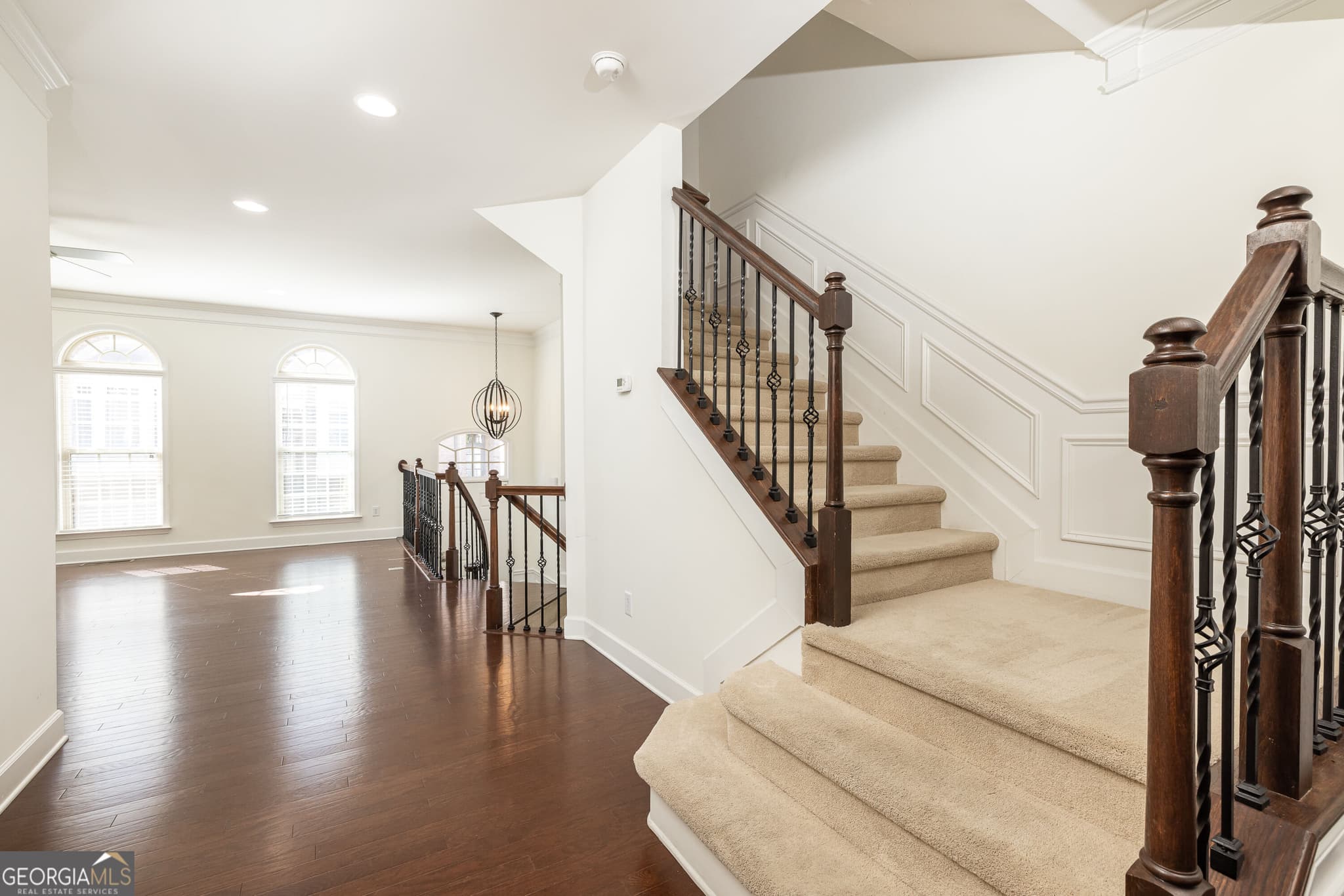 4 bedroom, 3.5 bathroom, 2,612 sq ft townhouse for sale at 545 Sarabrook Place, Sandy Springs, GA 30342 — photo 7