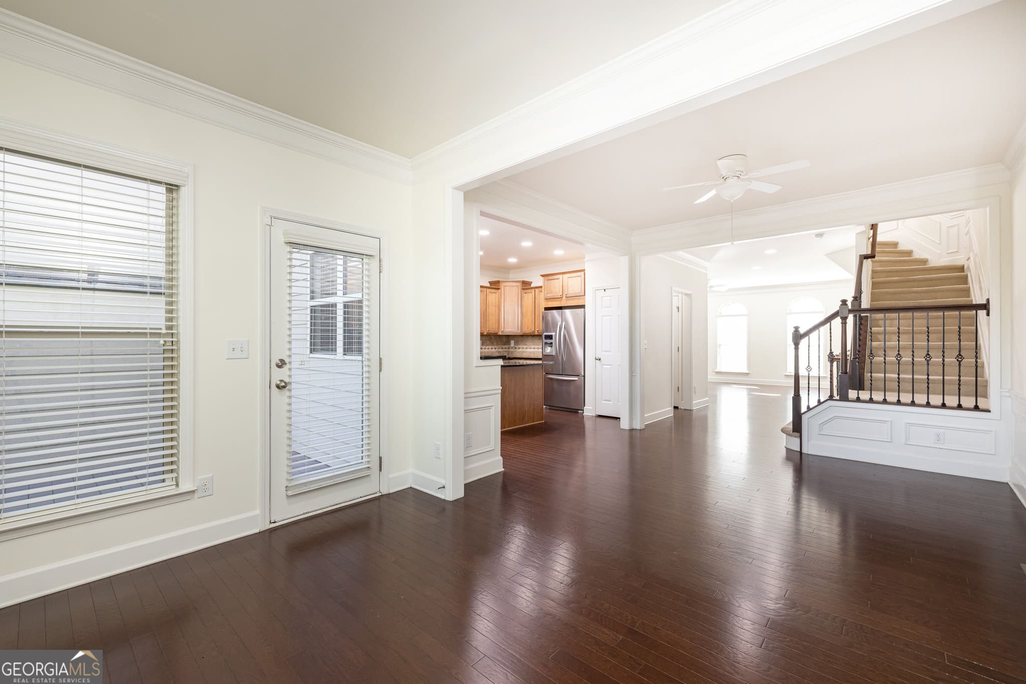 4 bedroom, 3.5 bathroom, 2,612 sq ft townhouse for sale at 545 Sarabrook Place, Sandy Springs, GA 30342 — photo 9