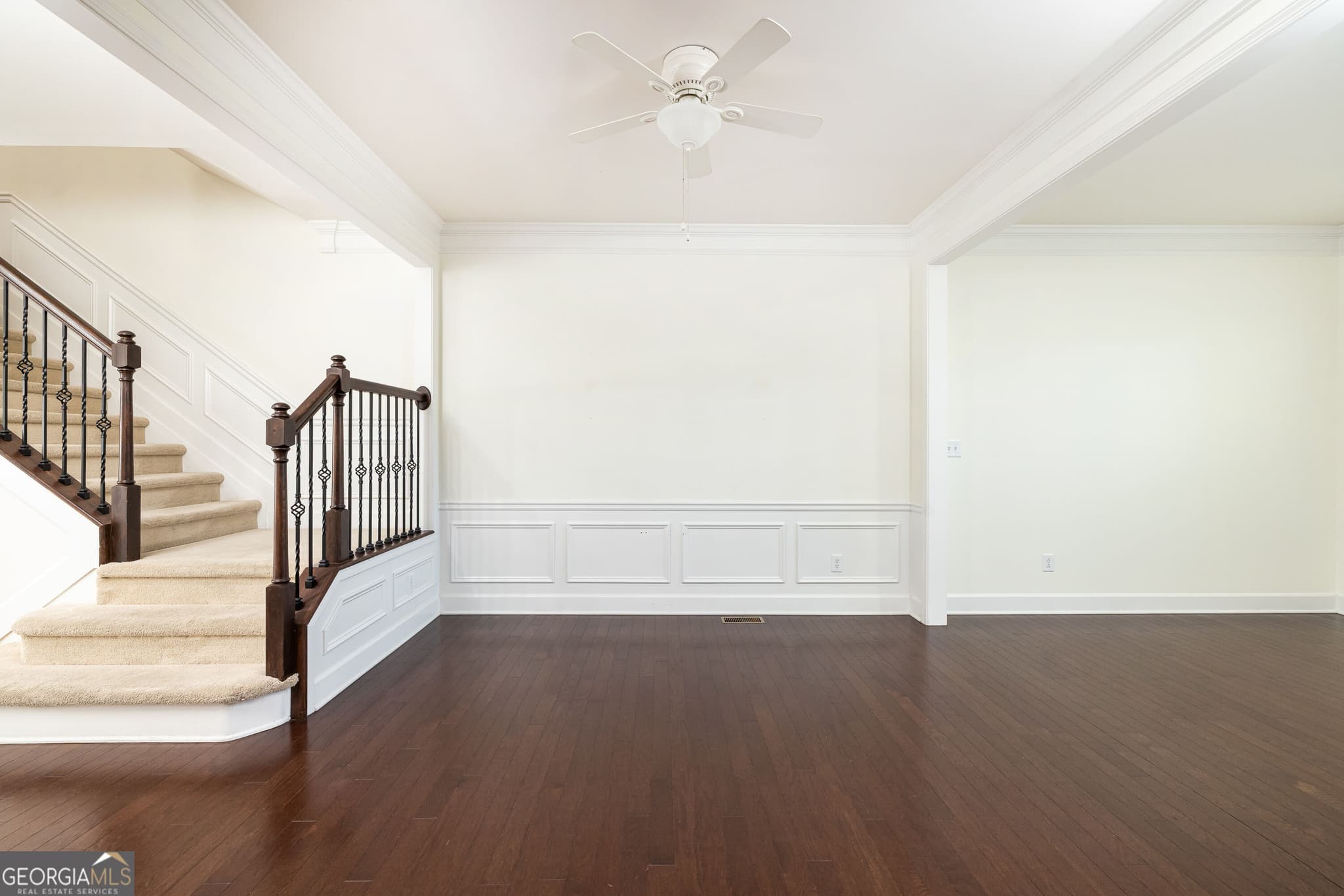 4 bedroom, 3.5 bathroom, 2,612 sq ft townhouse for sale at 545 Sarabrook Place, Sandy Springs, GA 30342 — photo 10