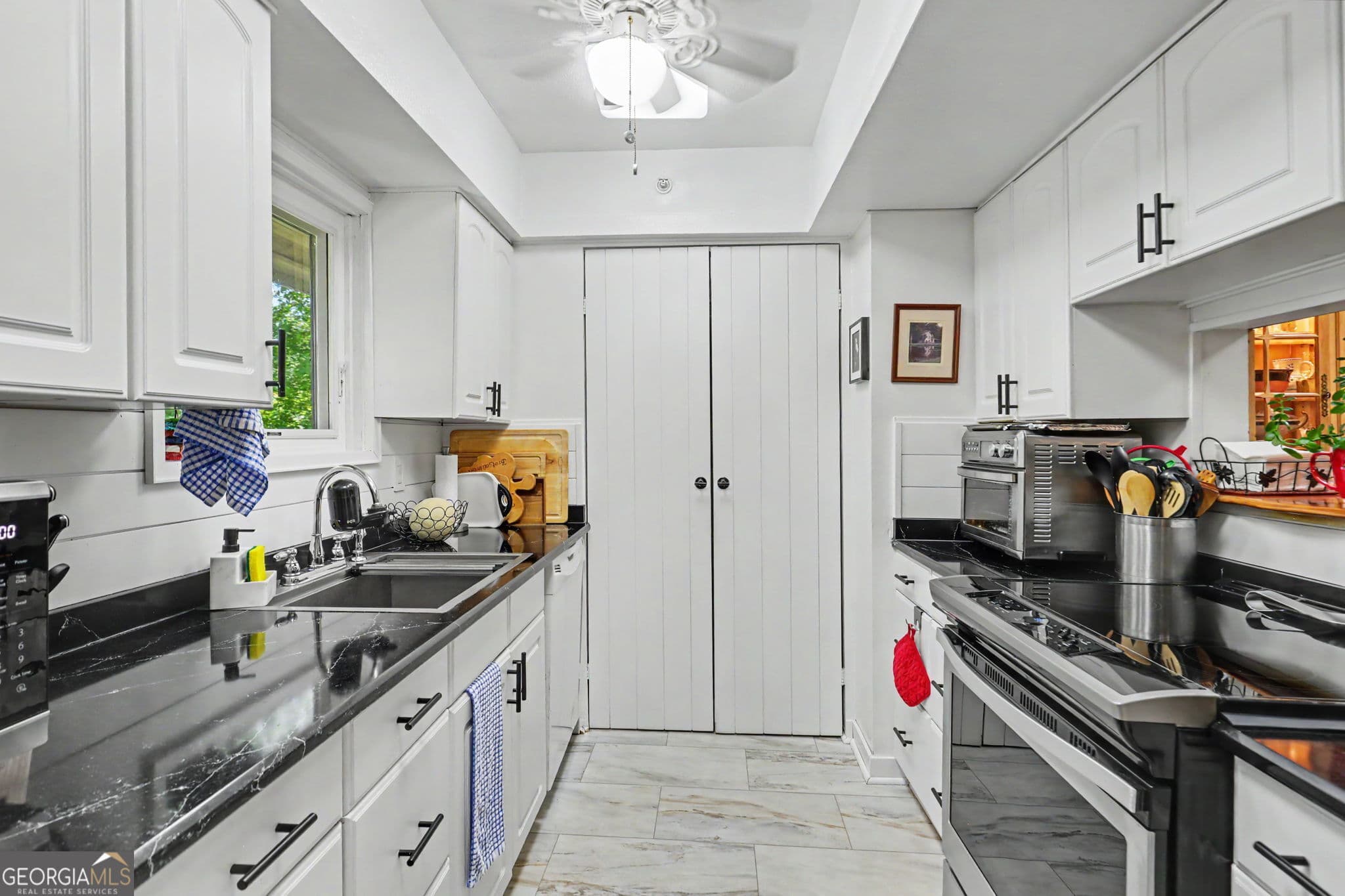 3 bedroom, 3 bathroom, 1,800 sq ft condominium for sale at 227 Shakespeare Drive #303, Clayton, GA 30525 — photo 7
