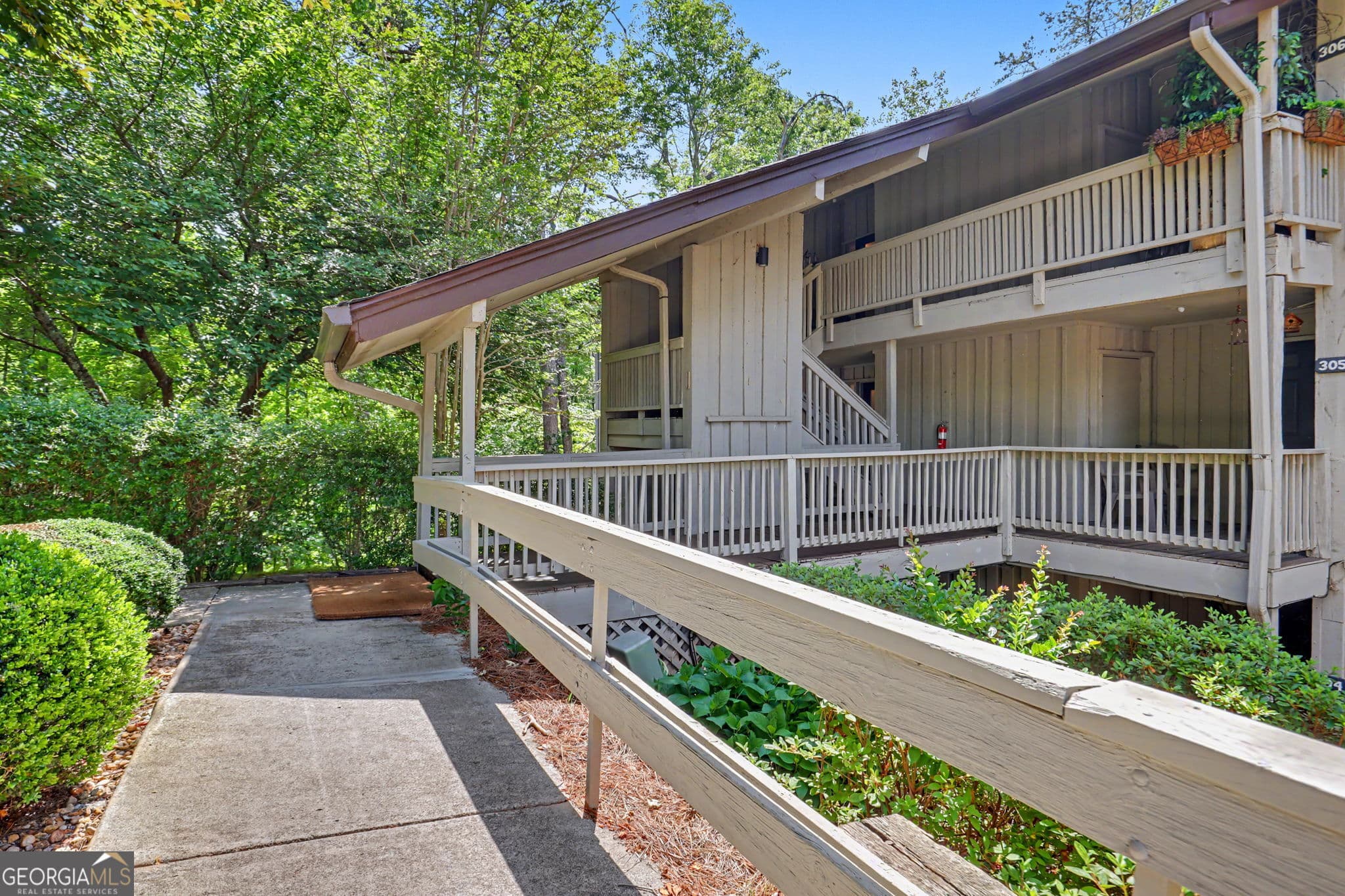 3 bedroom, 3 bathroom, 1,800 sq ft condominium for sale at 227 Shakespeare Drive #303, Clayton, GA 30525