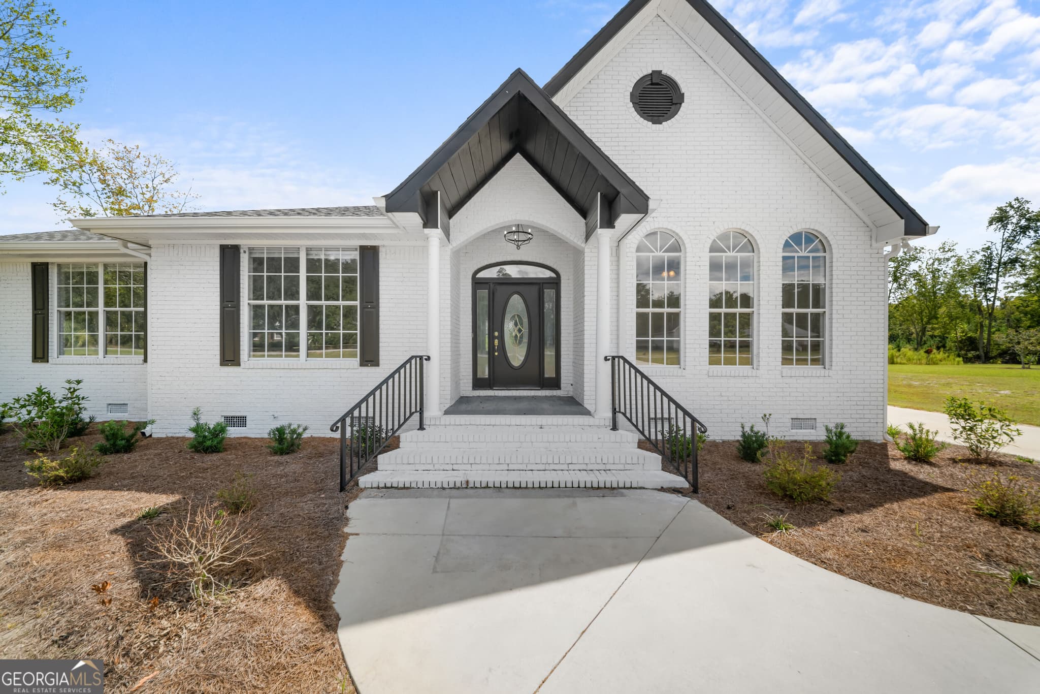 3 bedroom, 2 bathroom, 2,870 sq ft single family residence for sale at 106 Avondale Drive, Sylvania, GA 30467 — photo 2