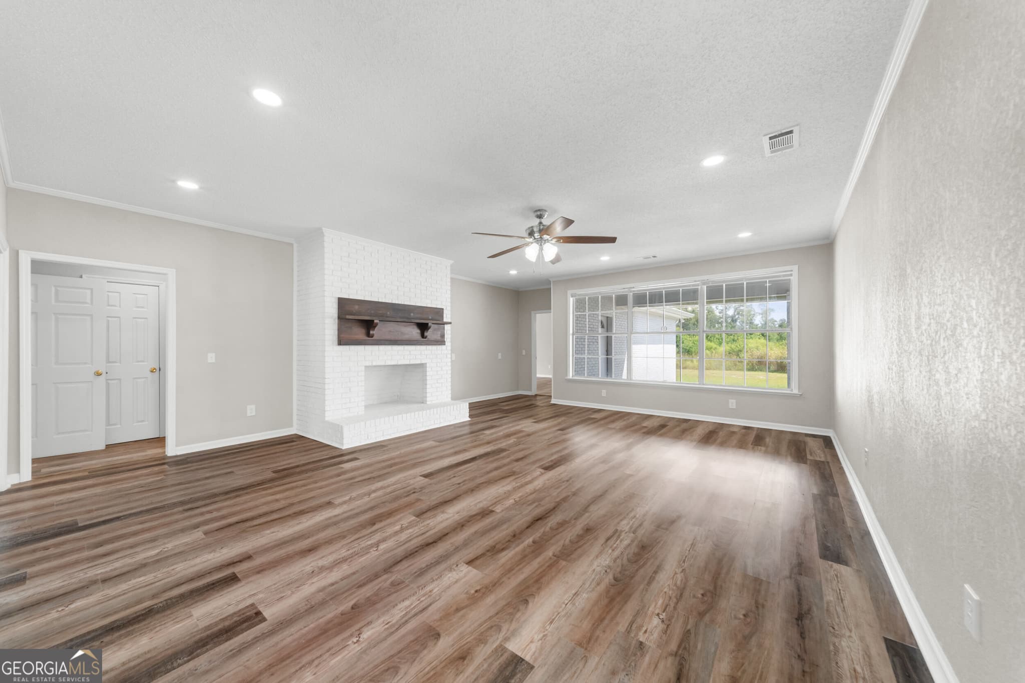 3 bedroom, 2 bathroom, 2,870 sq ft single family residence for sale at 106 Avondale Drive, Sylvania, GA 30467 — photo 4