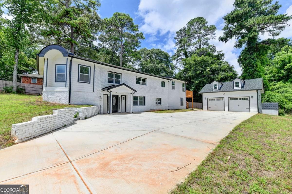 5 bedroom, 5 bathroom, 2,800 sq ft single family residence for sale at 3178 North Druid Hills Road, Decatur, GA 30033
