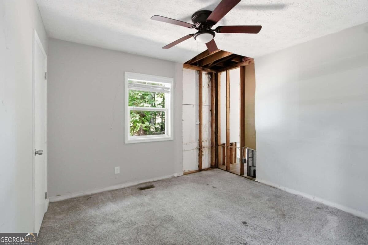 3 bedroom, 2 bathroom, 2,132 sq ft single family residence for sale at 1362 Natchez Trace, Marietta, GA 30008 — photo 9