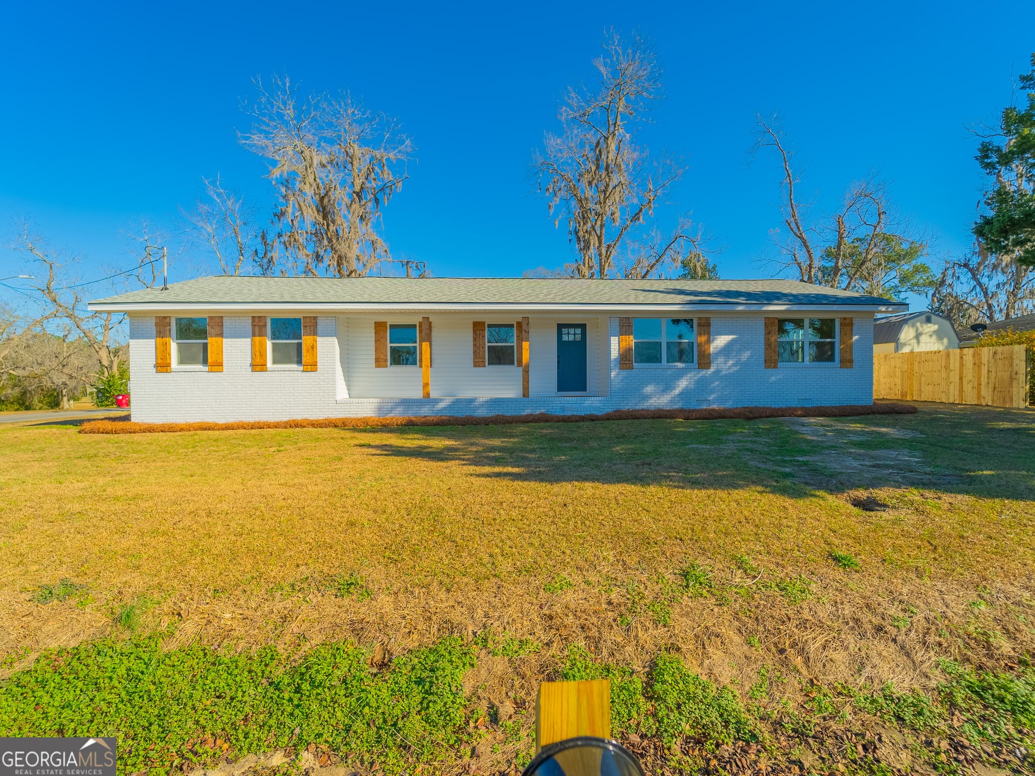 4 bedroom, 2 bathroom, 1,760 sq ft single family residence sold at 734 Hendry Street, Blackshear, GA 31516