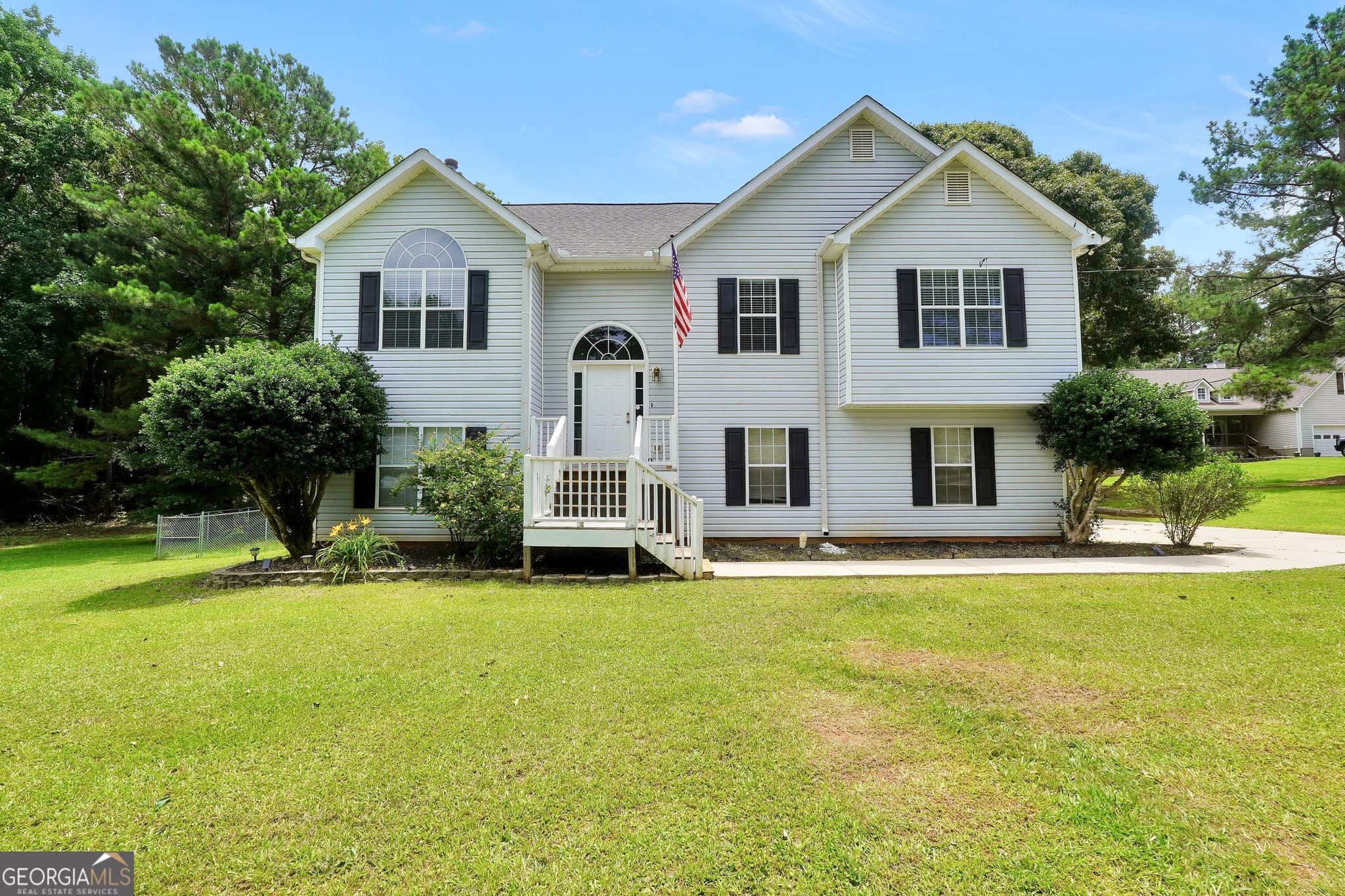 5 bedroom, 3 bathroom, 2,429 sq ft single family residence for sale at 105 Dawn Court, Jackson, GA 30233
