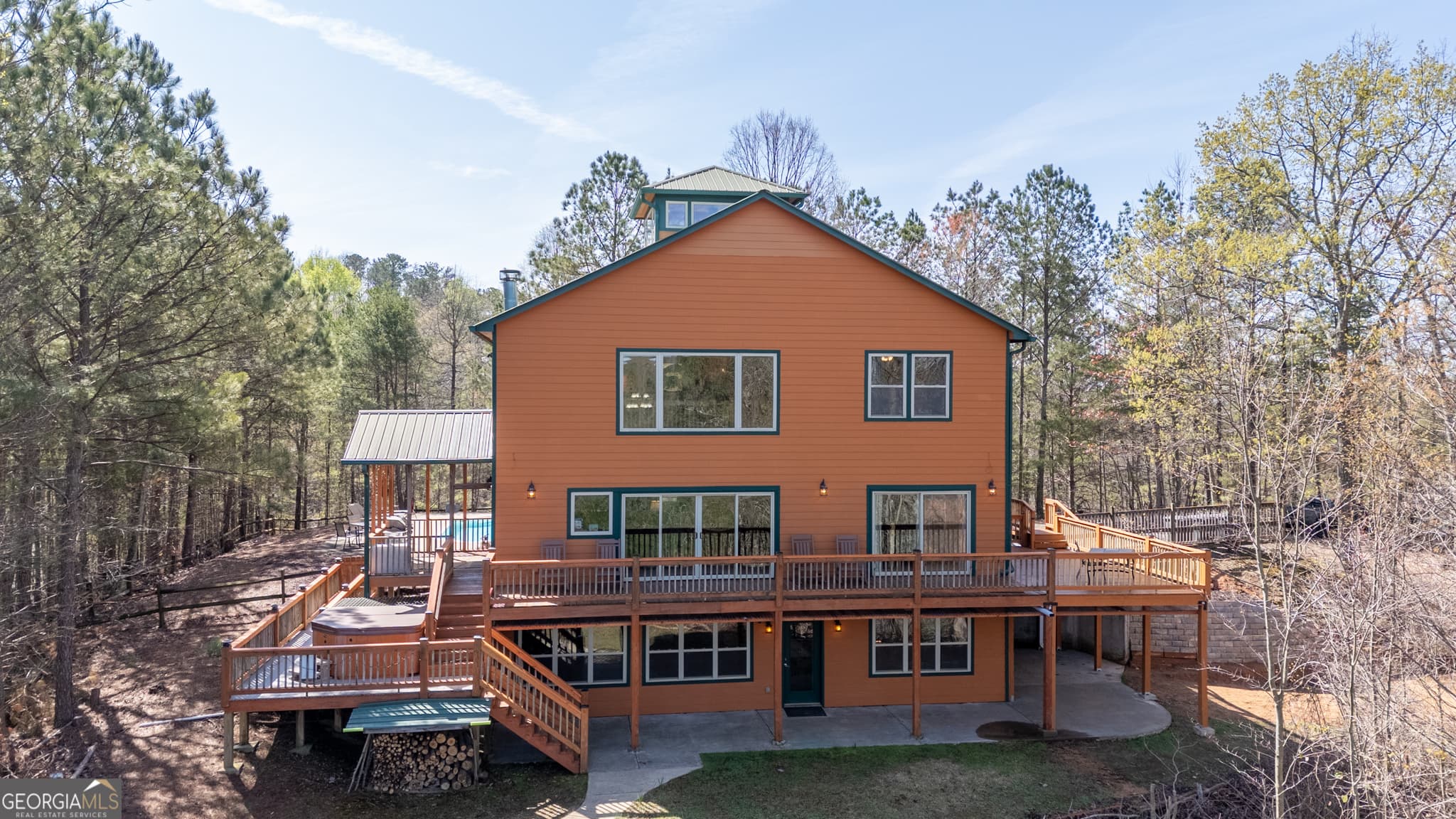 4 bedroom, 3.5 bathroom, 3,620 sq ft cabin,single family residence for sale at 14 Honeysuckle Way, Ellijay, GA 30540 — photo 6
