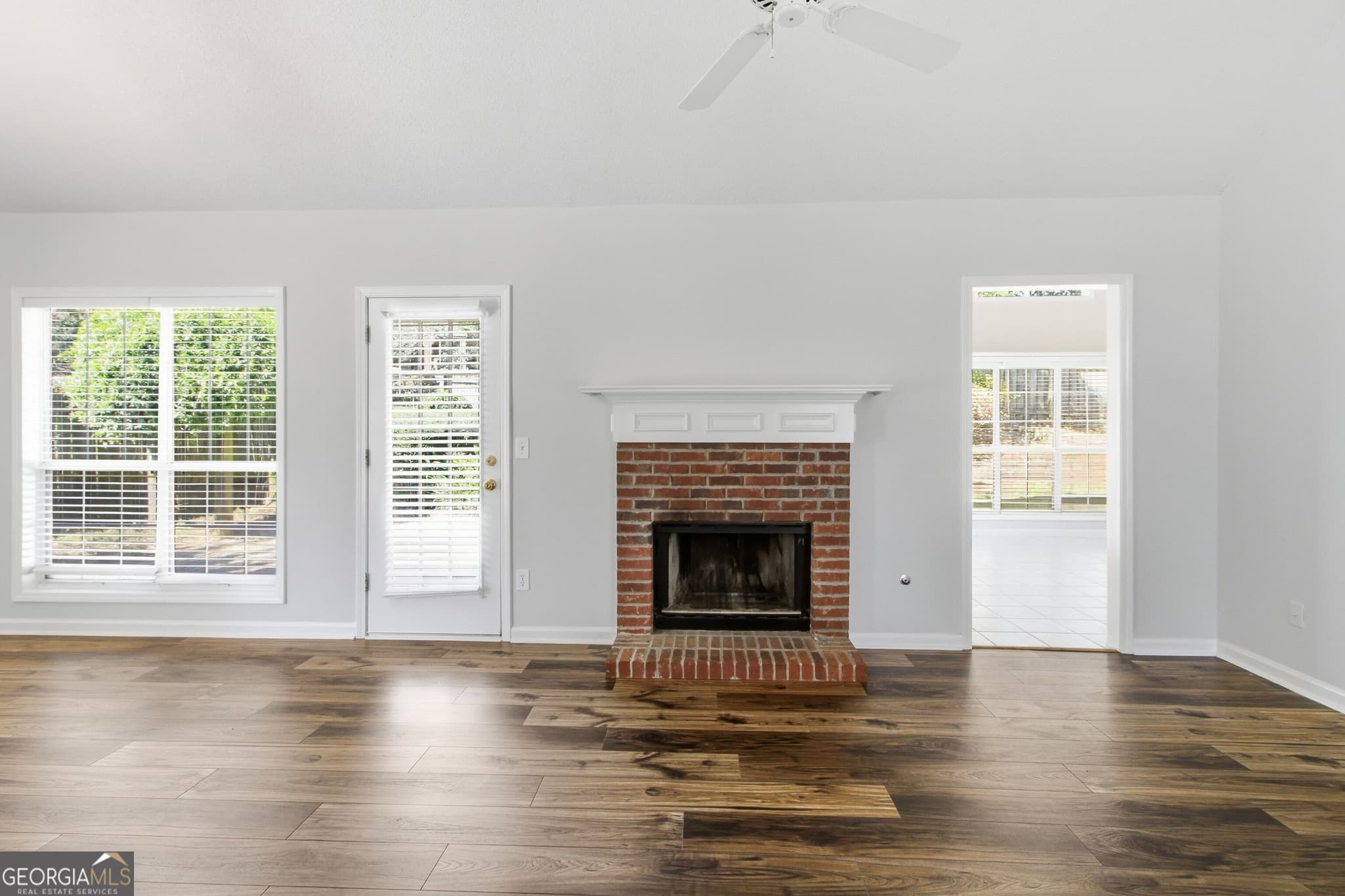 3 bedroom, 2 bathroom, 1,496 sq ft single family residence for sale at 3104 Baker Plantation Court, Acworth, GA 30101 — photo 3