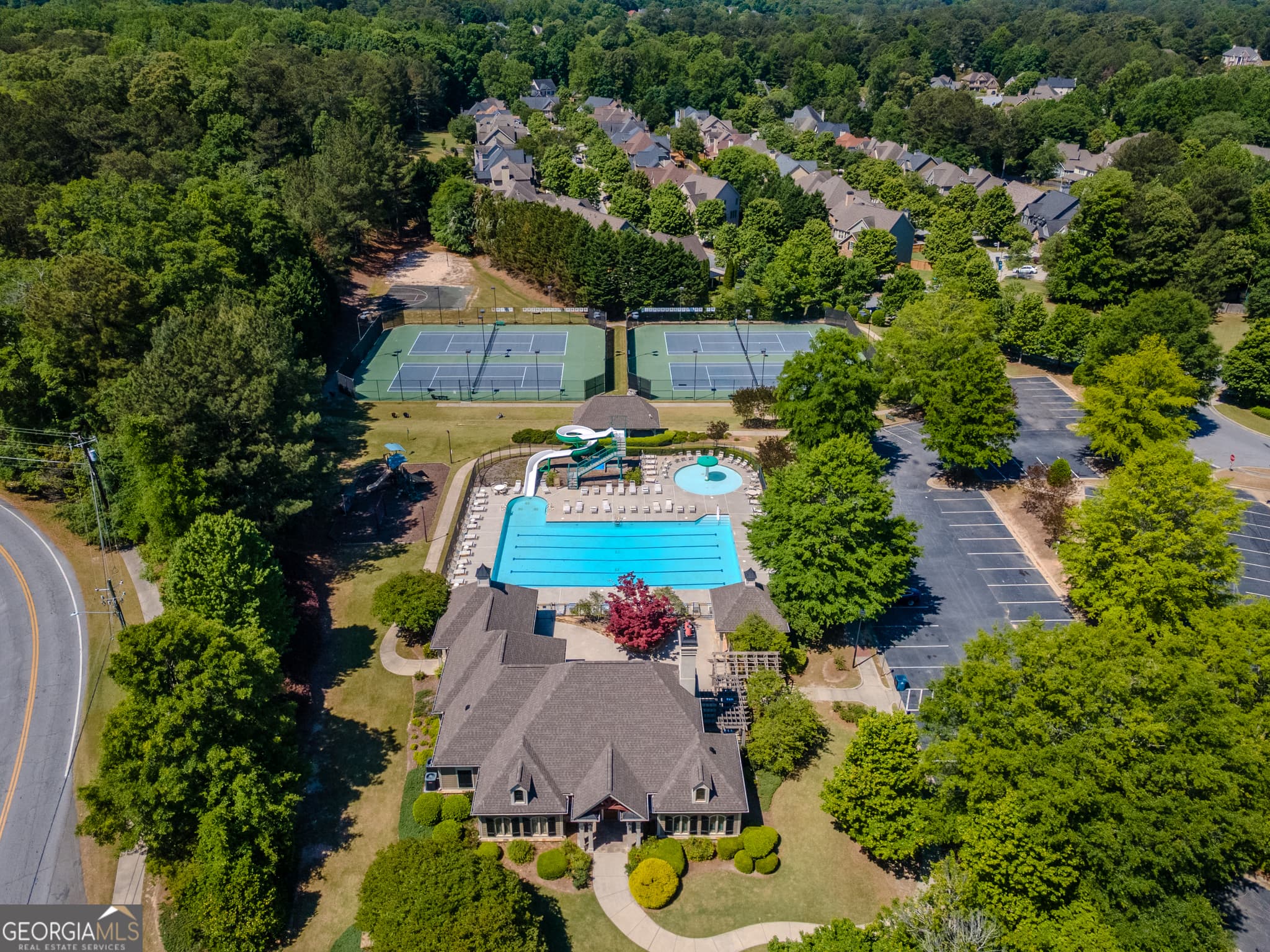 5 bedroom, 3 bathroom, 3,104 sq ft single family residence for sale at 176 Cypress Cove Court, Grayson, GA 30017 — photo 5