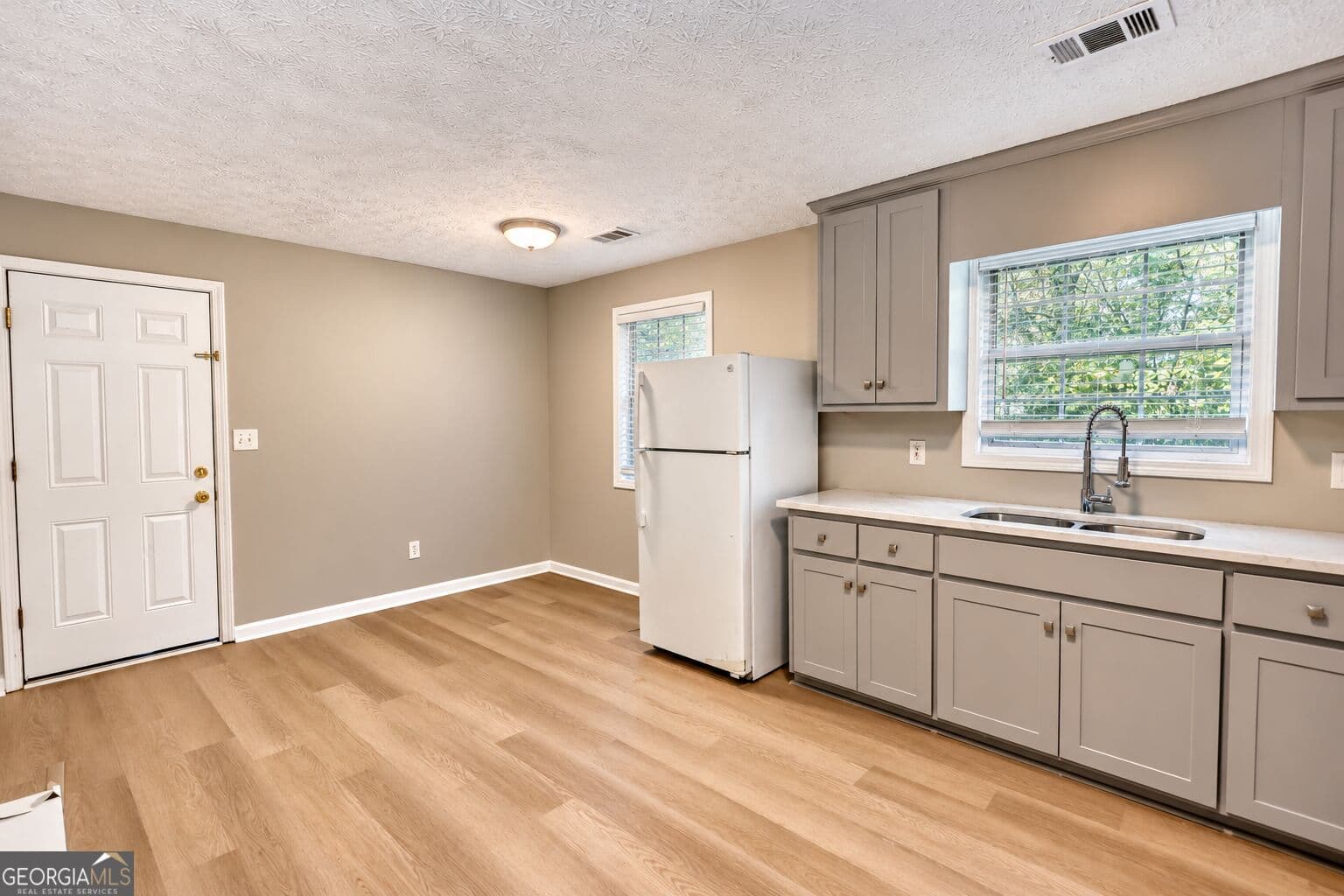 3 bedroom, 1 bathroom, 1,040 sq ft single family residence for sale at 9117 Cecelia Street, Covington, GA 30014 — photo 10