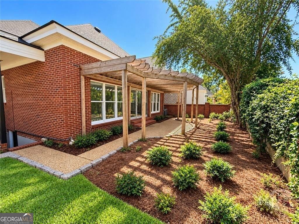 4 bedroom, 3 bathroom, 3,162 sq ft single family residence for sale at 6 Conifer Square, Augusta, GA 30909 — photo 7