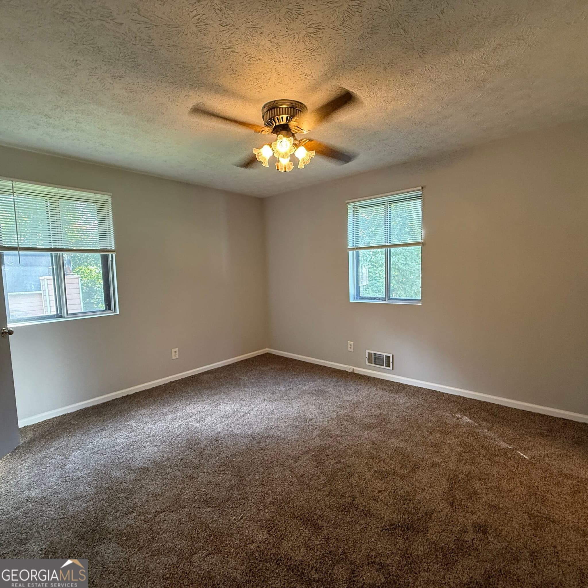 4 bedroom, 3 bathroom, 1,611 sq ft single family residence for rent at 4101 Springlake Circle, Buford, GA 30519 for $2,100 a month — photo 9