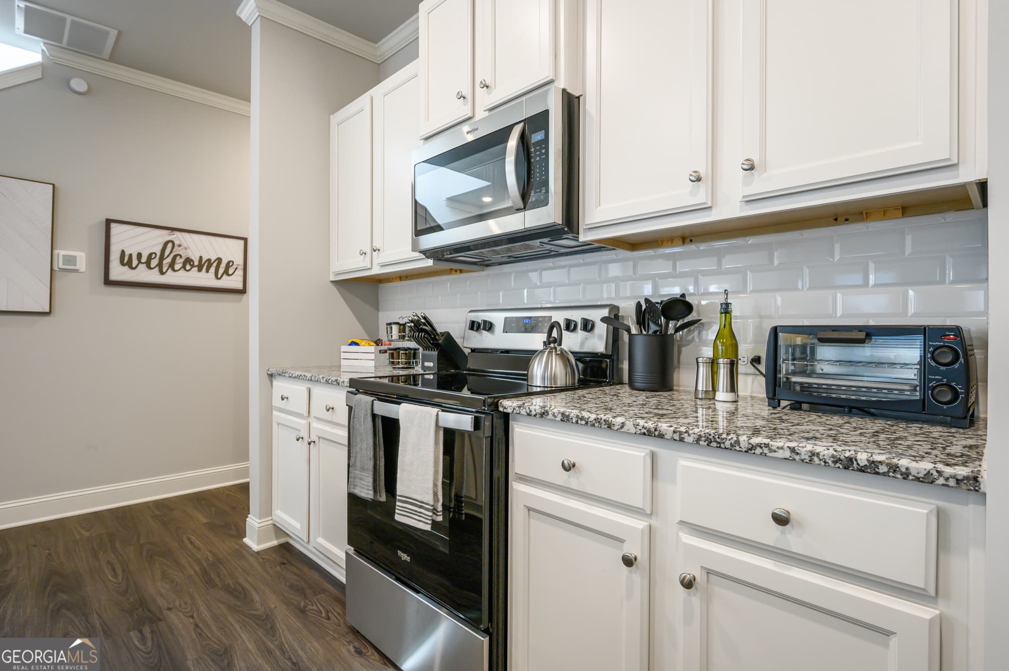 3 bedroom, 2.5 bathroom single family residence for rent at 2059 Pinnacle Walk Drive, Norcross, GA 30071 for $5,049 a month — photo 9