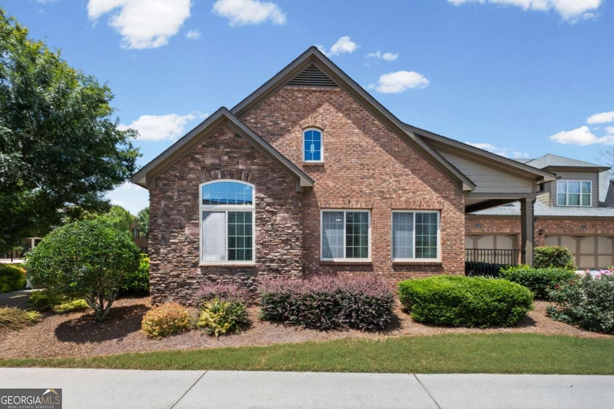 3 bedroom, 3 bathroom, 2,230 sq ft condominium for sale at 4206 Lanier Ridge Walk 504, Cumming, GA 30041 — photo 2