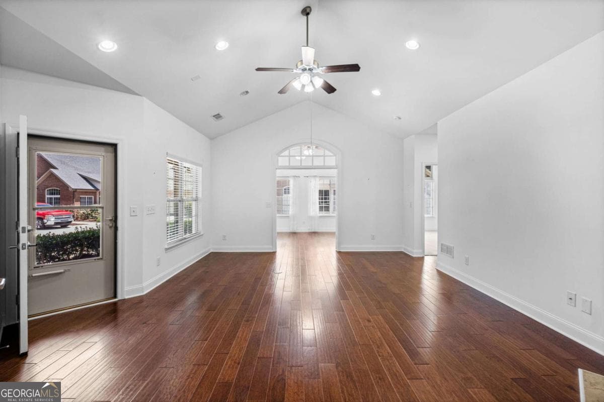 3 bedroom, 3 bathroom, 2,230 sq ft condominium for sale at 4206 Lanier Ridge Walk 504, Cumming, GA 30041 — photo 8