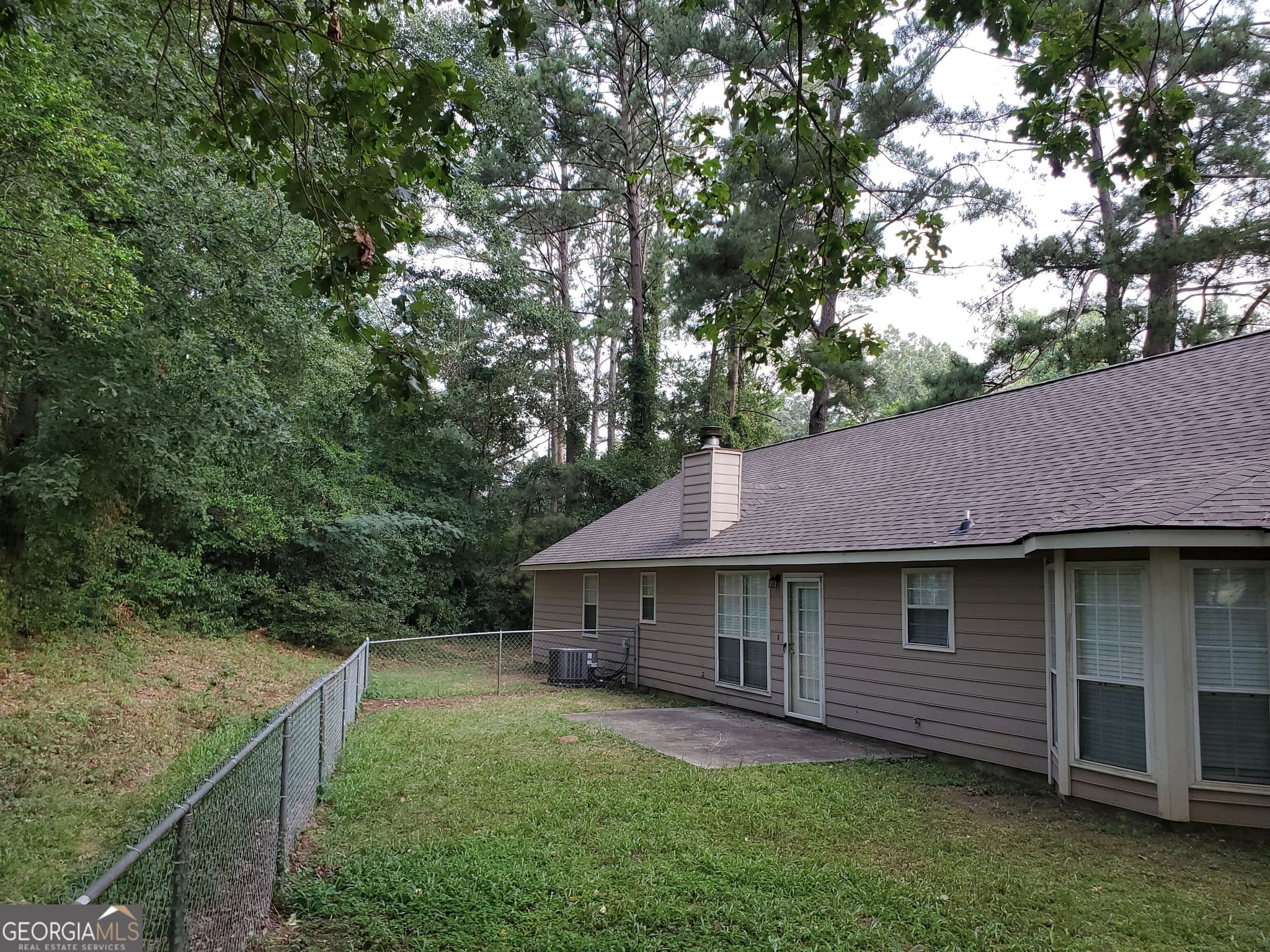 3 bedroom, 2 bathroom single family residence for rent at 1111 Brookhaven Drive, Dublin, GA 31021 for $1,900 a month — photo 7