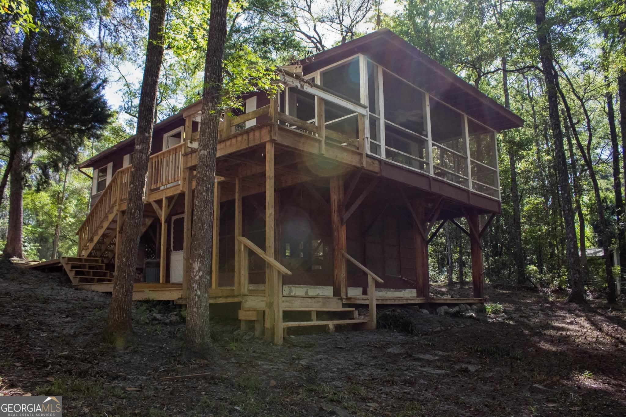 2 bedroom, 1 bathroom, 640 sq ft cabin,single family residence for sale at 287 Shady Bluff Lane, Waynesville, GA 31566 — photo 2