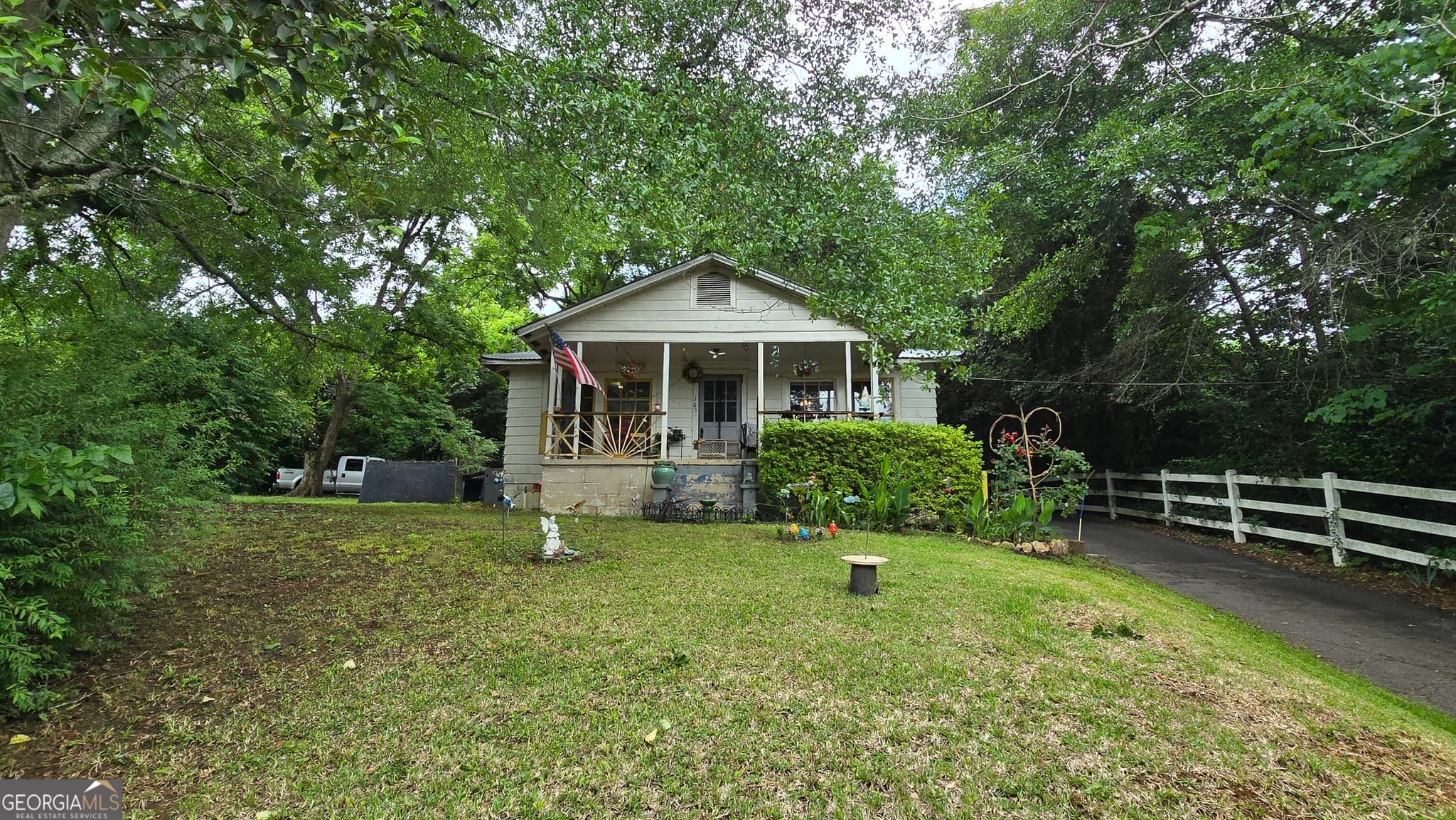 3 bedroom, 1 bathroom, 1,260 sq ft single family residence for sale at 163 Swint Avenue, Milledgeville, GA 31061 — photo 5
