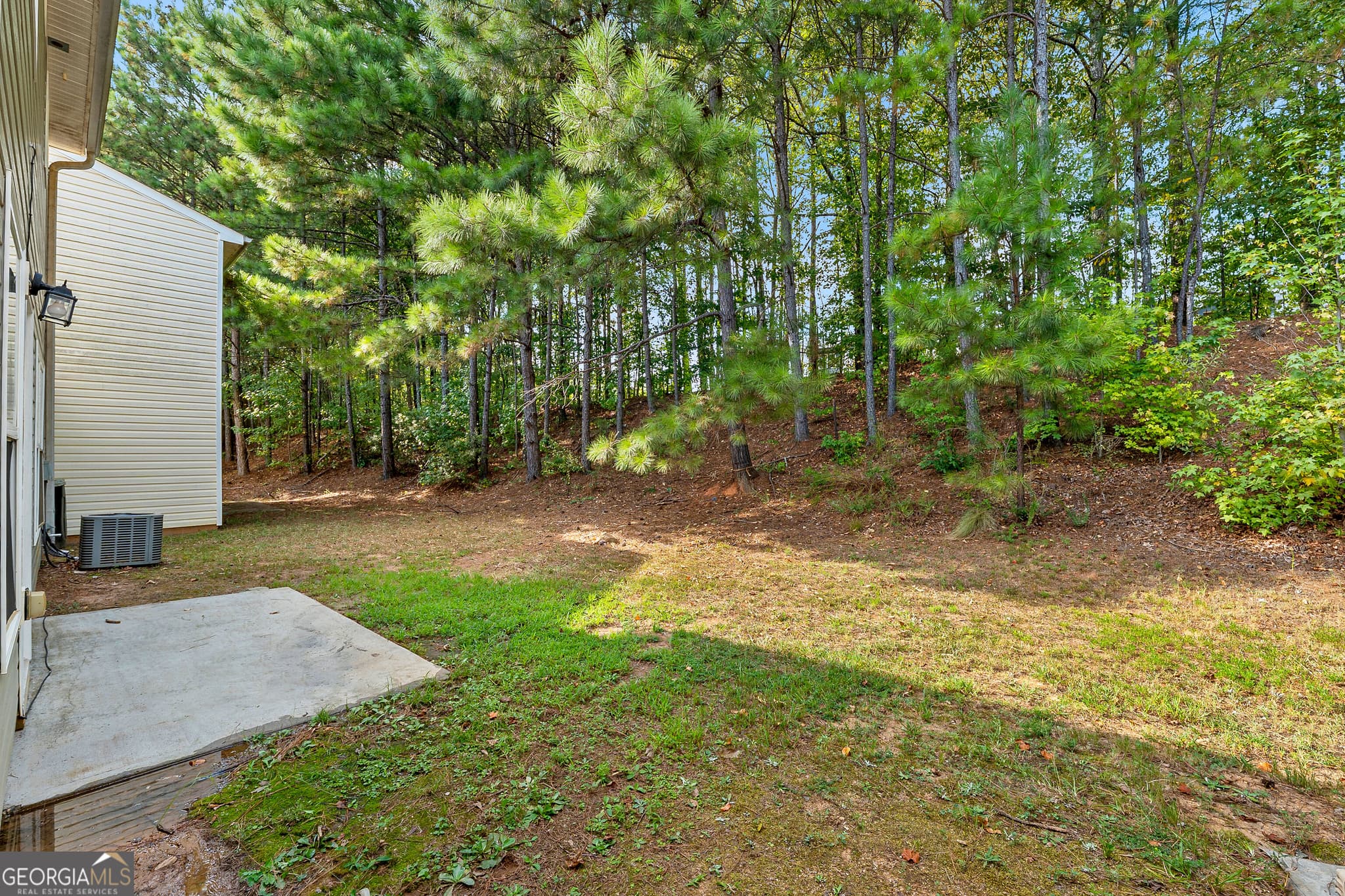 3 bedroom, 2.5 bathroom, 1,404 sq ft single family residence for sale at 524 Jaclyn Circle, Mcdonough, GA 30253 — photo 3
