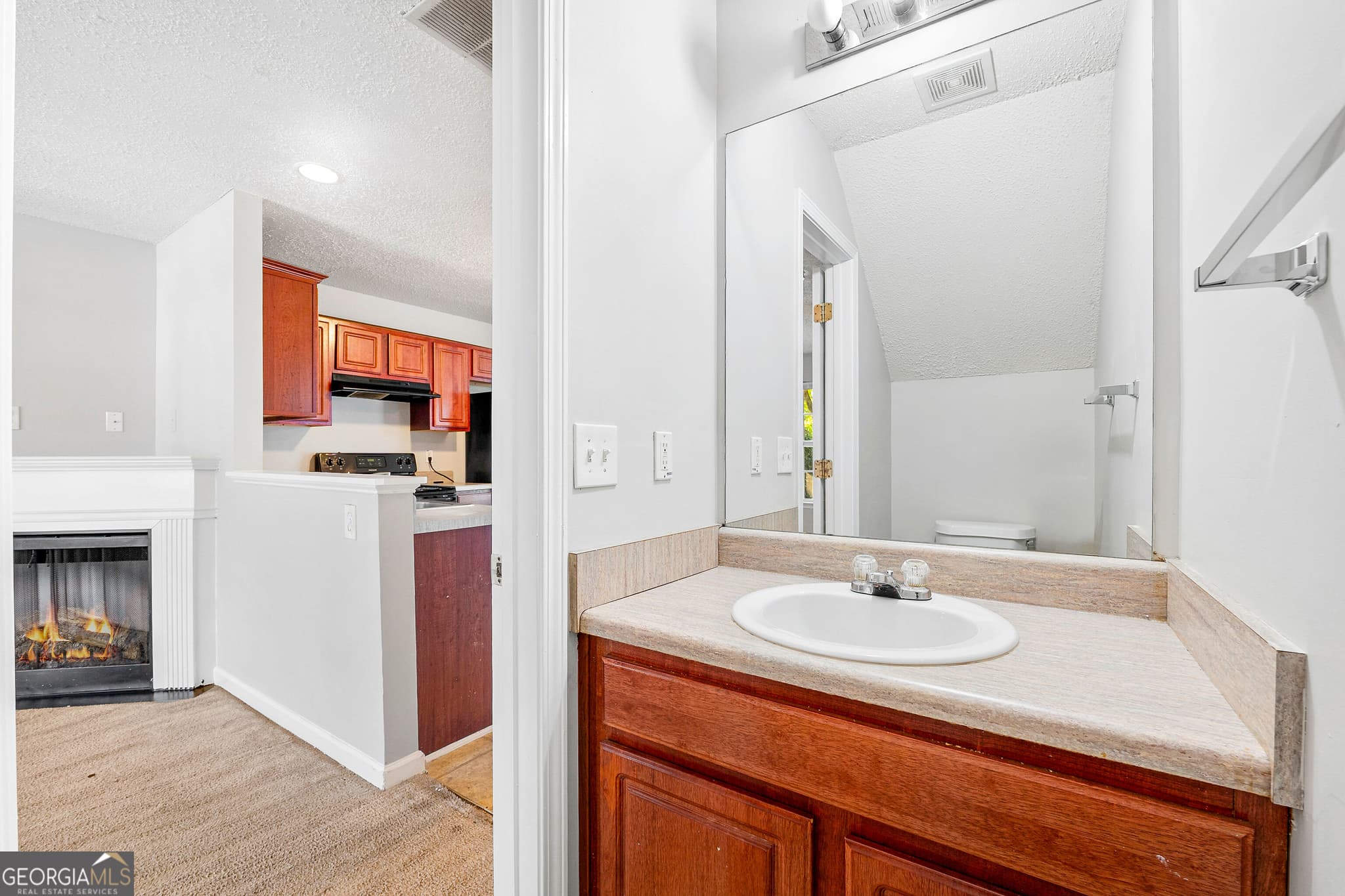 3 bedroom, 2.5 bathroom, 1,404 sq ft single family residence for sale at 524 Jaclyn Circle, Mcdonough, GA 30253 — photo 9