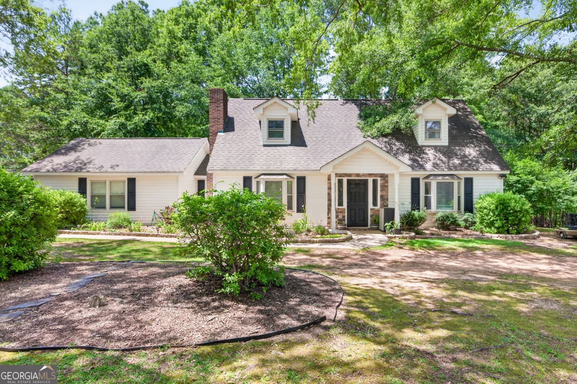 4 bedroom, 2 bathroom, 1,605 sq ft single family residence for sale at 210 Bernice Drive, Bogart, GA 30622