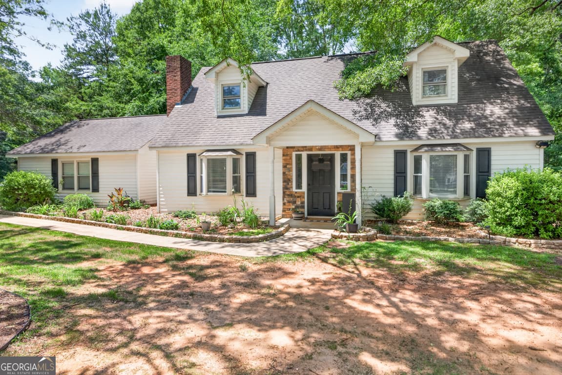 4 bedroom, 2 bathroom, 1,605 sq ft single family residence for sale at 210 Bernice Drive, Bogart, GA 30622 — photo 5