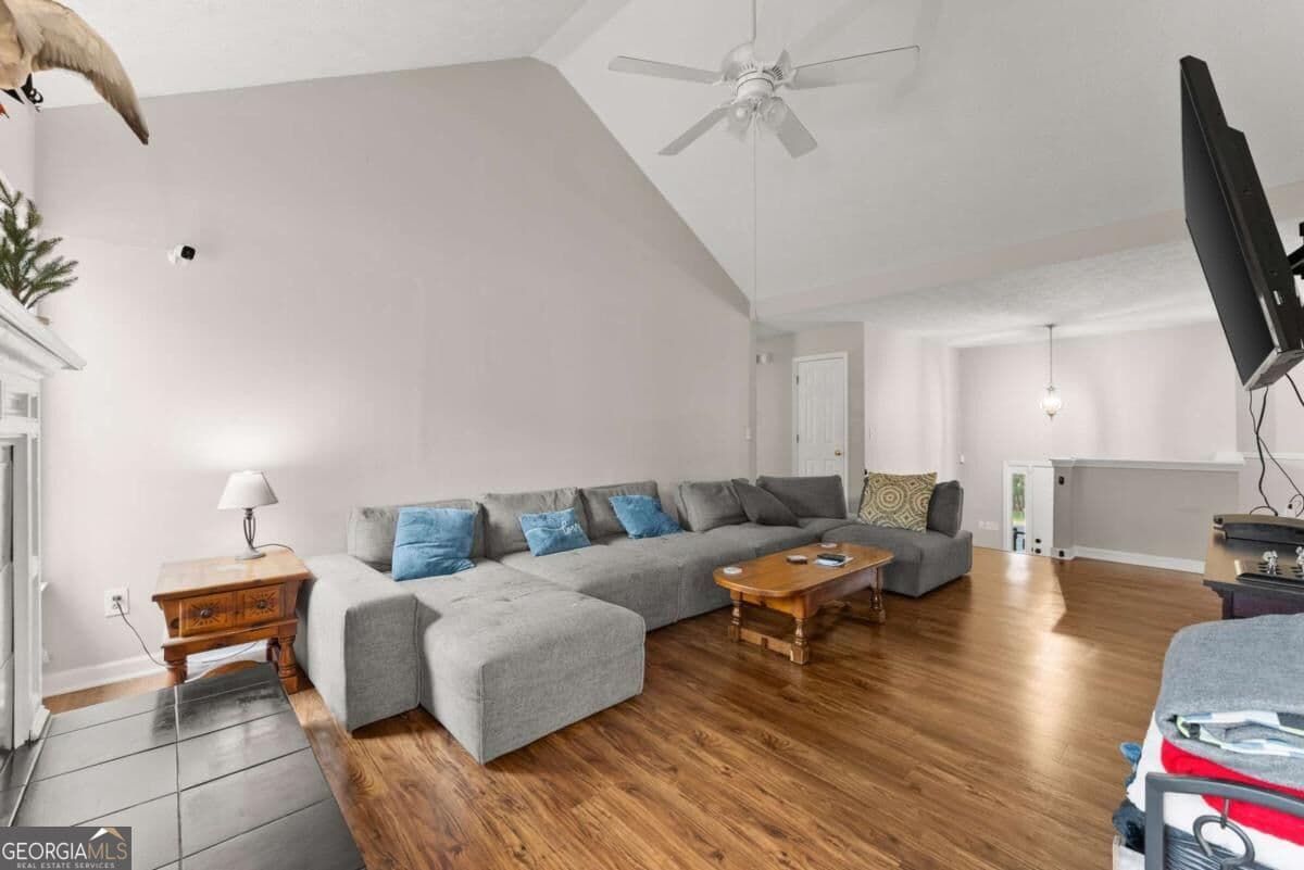 4 bedroom, 2 bathroom, 2,219 sq ft single family residence for sale at 5920 Branden Hill Lane, Buford, GA 30518 — photo 5