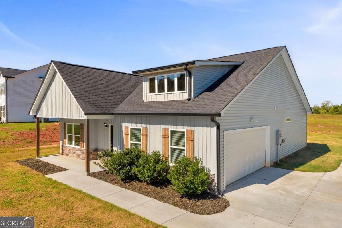 3 bedroom, 2 bathroom, 1,512 sq ft single family residence for sale at 1177 Dortch Road, Eastanollee, GA 30538 — photo 2