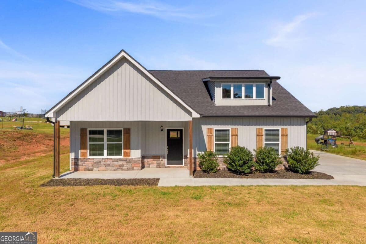 3 bedroom, 2 bathroom, 1,512 sq ft single family residence for sale at 1177 Dortch Road, Eastanollee, GA 30538