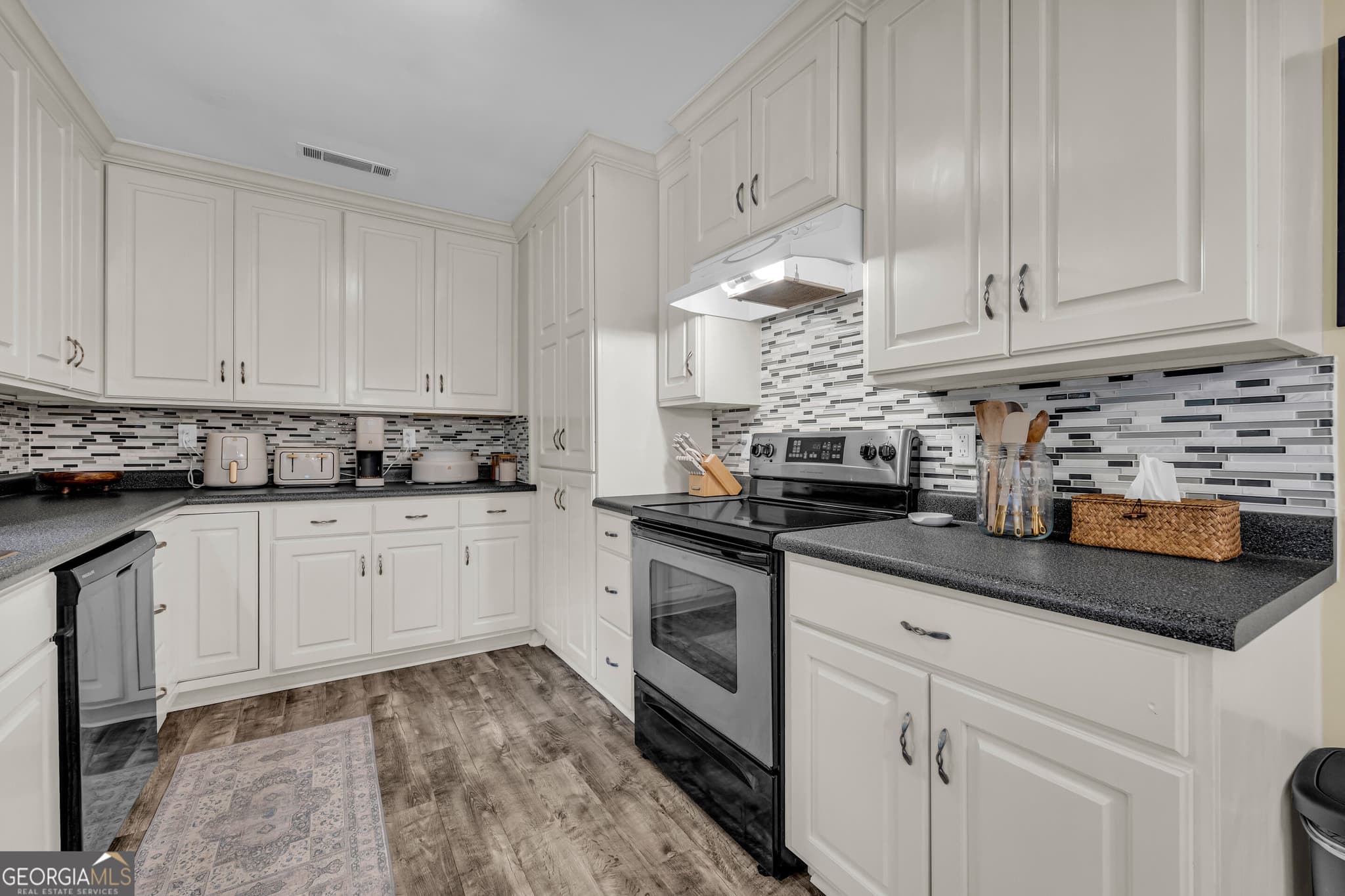 3 bedroom, 1 bathroom, 1,040 sq ft single family residence for sale at 1168 Rosedale Street, Toccoa, GA 30577 — photo 5