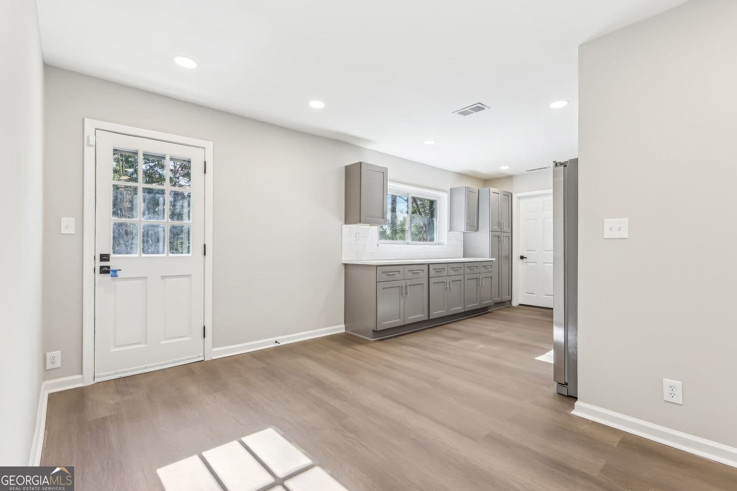3 bedroom, 2 bathroom, 1,711 sq ft single family residence for sale at 2907 Monterey Drive, Decatur, GA 30032 — photo 9