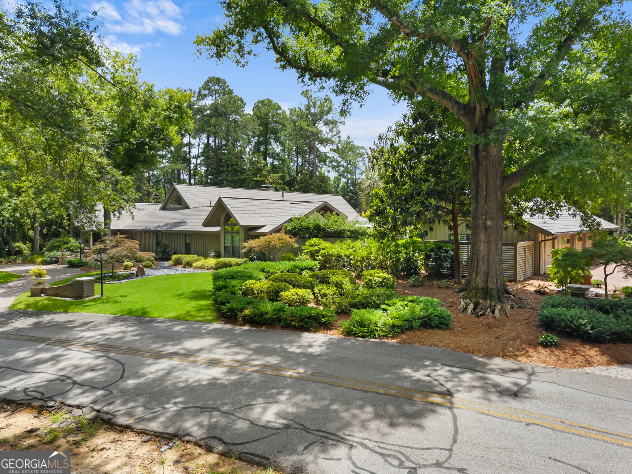 4 bedroom, 5 bathroom, 7,594 sq ft single family residence for sale at 233 Azalea Drive, Statesboro, GA 30458 — photo 5