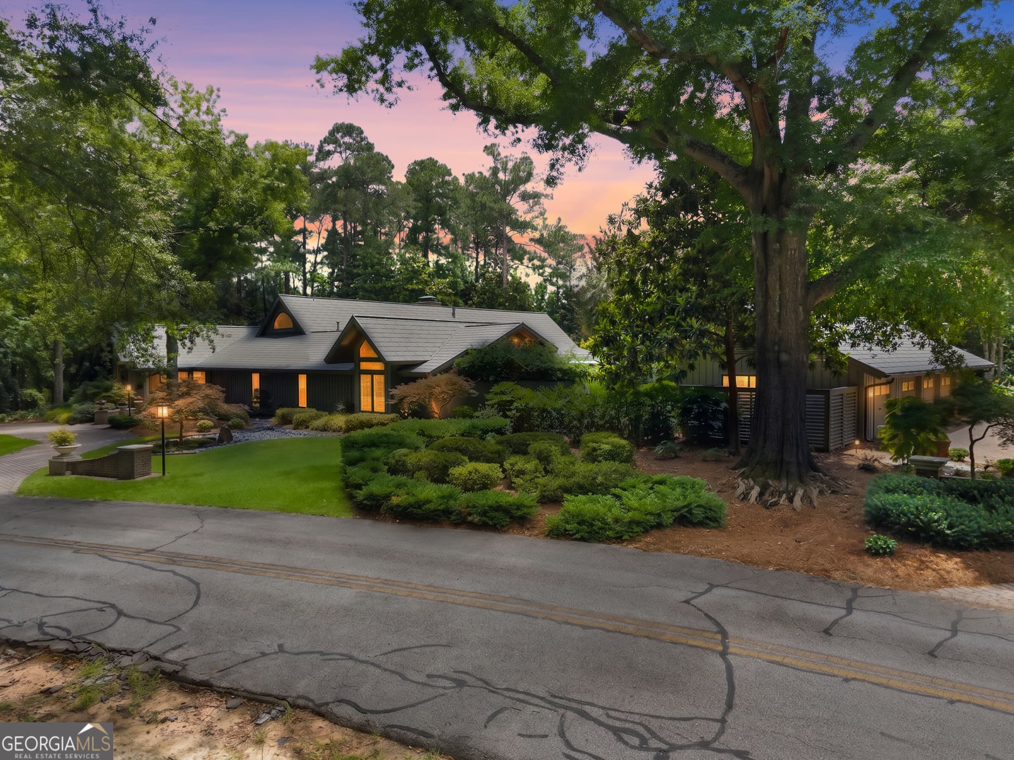4 bedroom, 5 bathroom, 7,594 sq ft single family residence for sale at 233 Azalea Drive, Statesboro, GA 30458 — photo 4