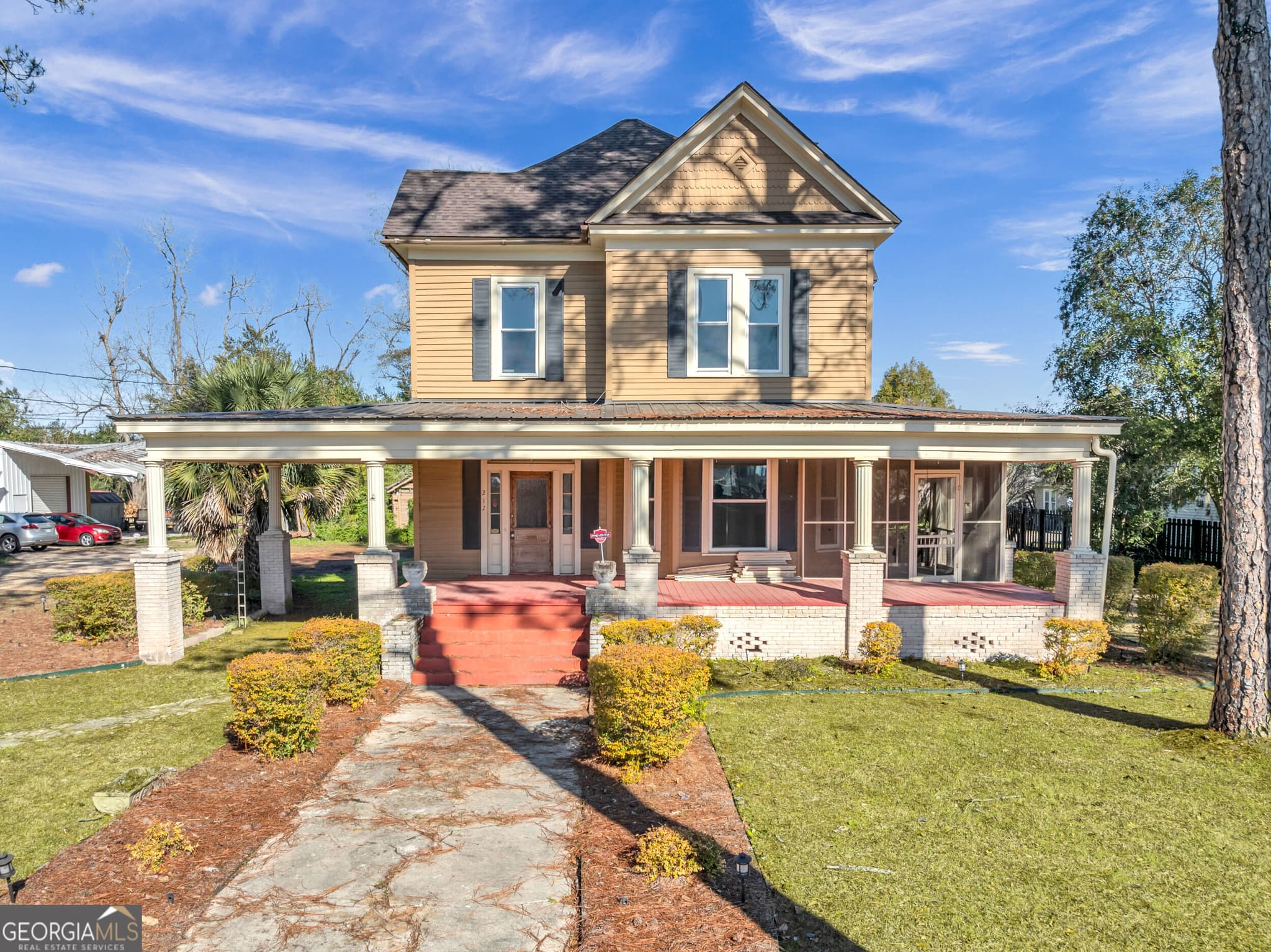 3 bedroom, 2 bathroom, 2,940 sq ft single family residence for sale at 212 Hand Avenue, Pelham, GA 31779 — photo 2
