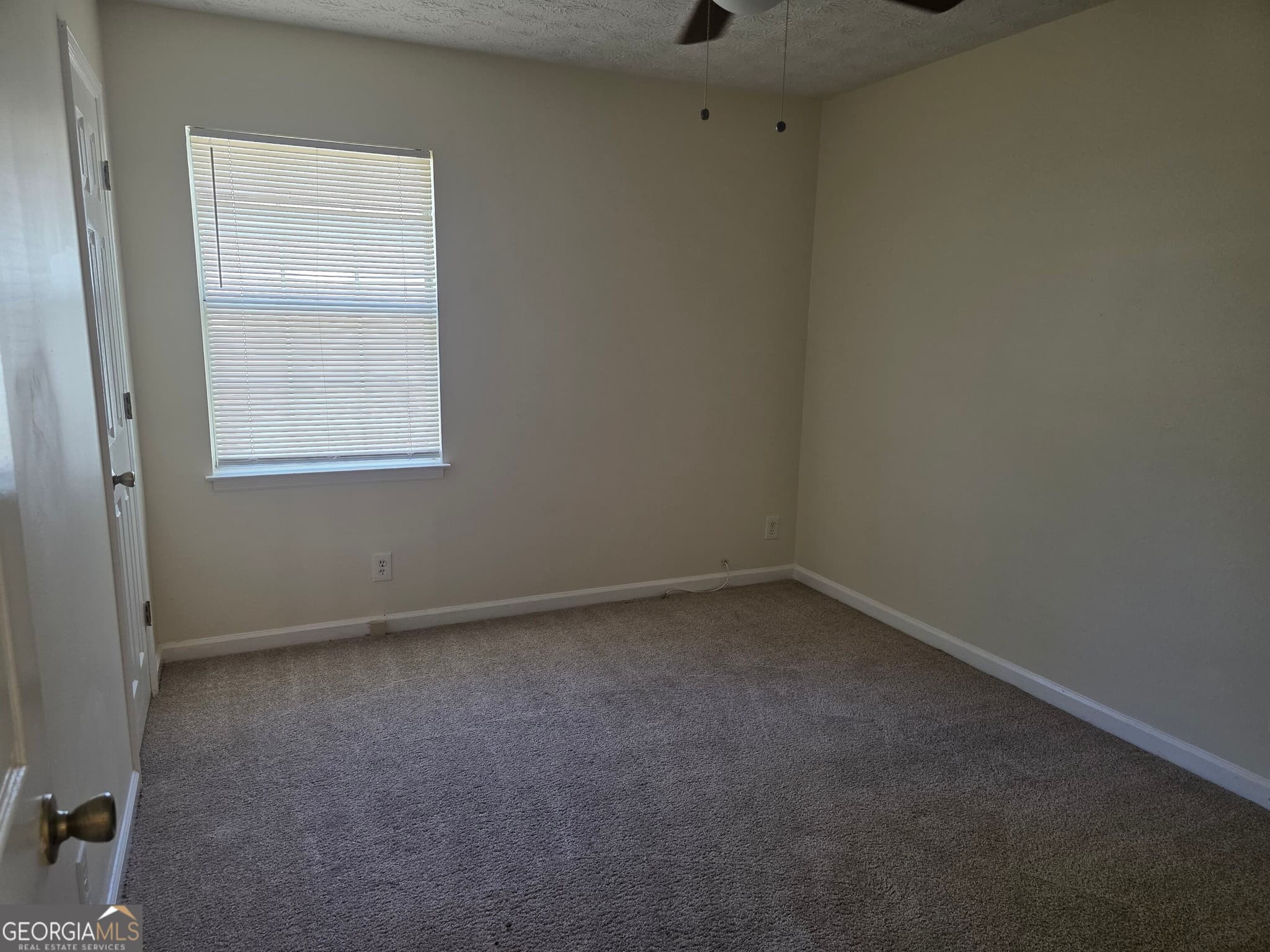 3 bedroom, 2 bathroom, 2,600 sq ft duplex for rent at 5852 Summerglen Lane, Atlanta, GA 30349 for $1,500 a month — photo 8