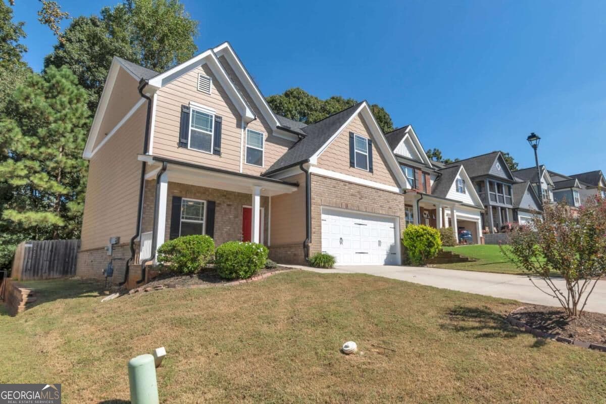 5 bedroom, 3 bathroom, 2,191 sq ft single family residence for sale at 4824 Clarkstone Circle, Flowery Branch, GA 30542 — photo 3