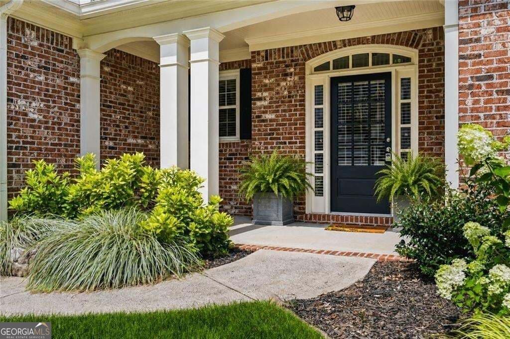 4 bedroom, 3.5 bathroom, 3,162 sq ft single family residence for sale at 4066 Hill House Road, Smyrna, GA 30082 — photo 6