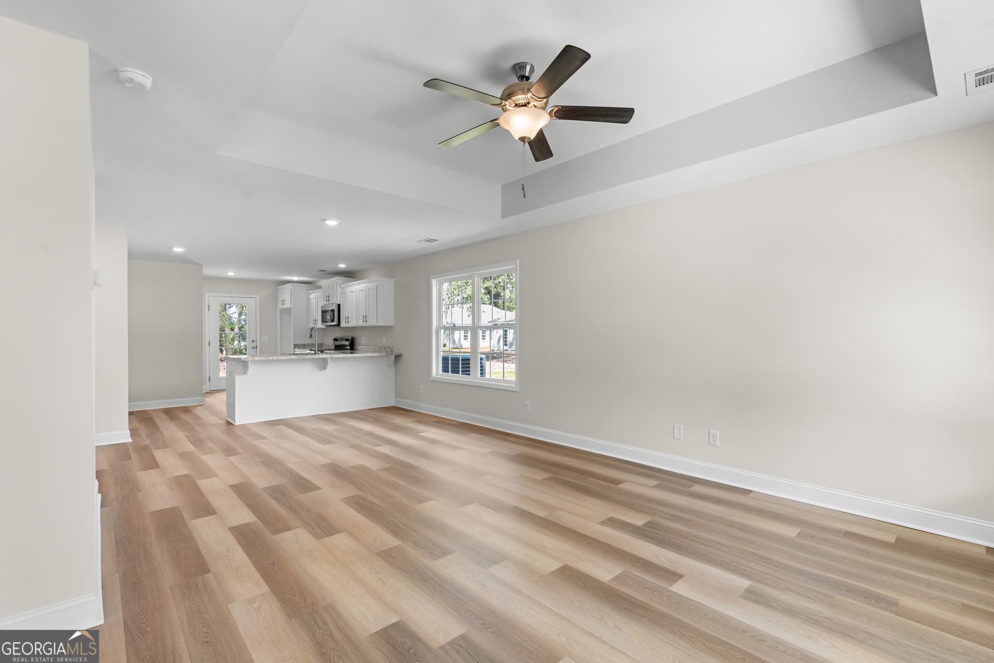 3 bedroom, 2 bathroom, 1,241 sq ft single family residence for sale at 10 Ellabell Loop Road, Ellabell, GA 31308 — photo 2