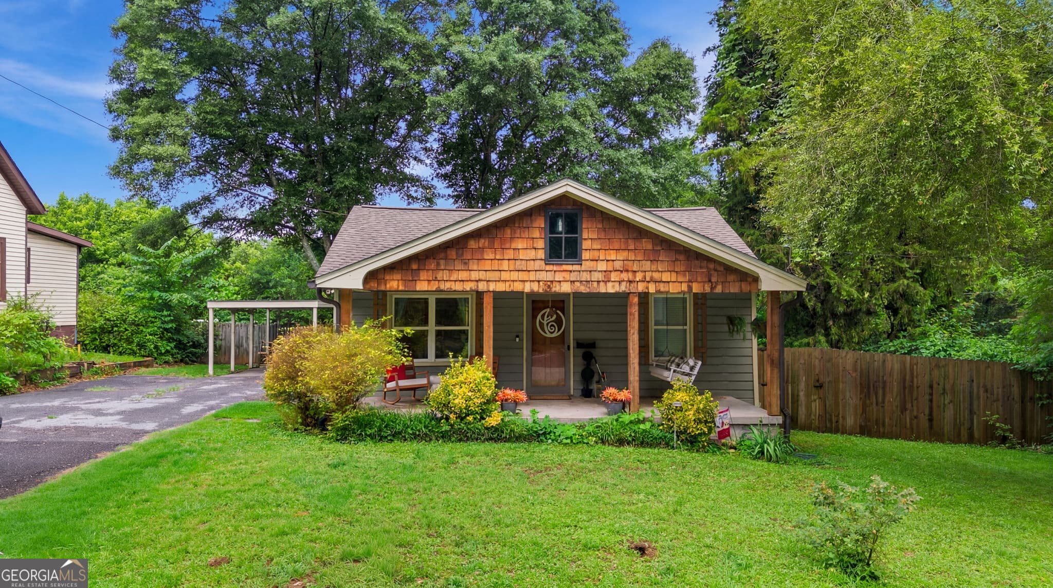 3 bedroom, 2 bathroom, 1,256 sq ft single family residence sold at 190 N Highland Avenue, Dallas, GA 30132
