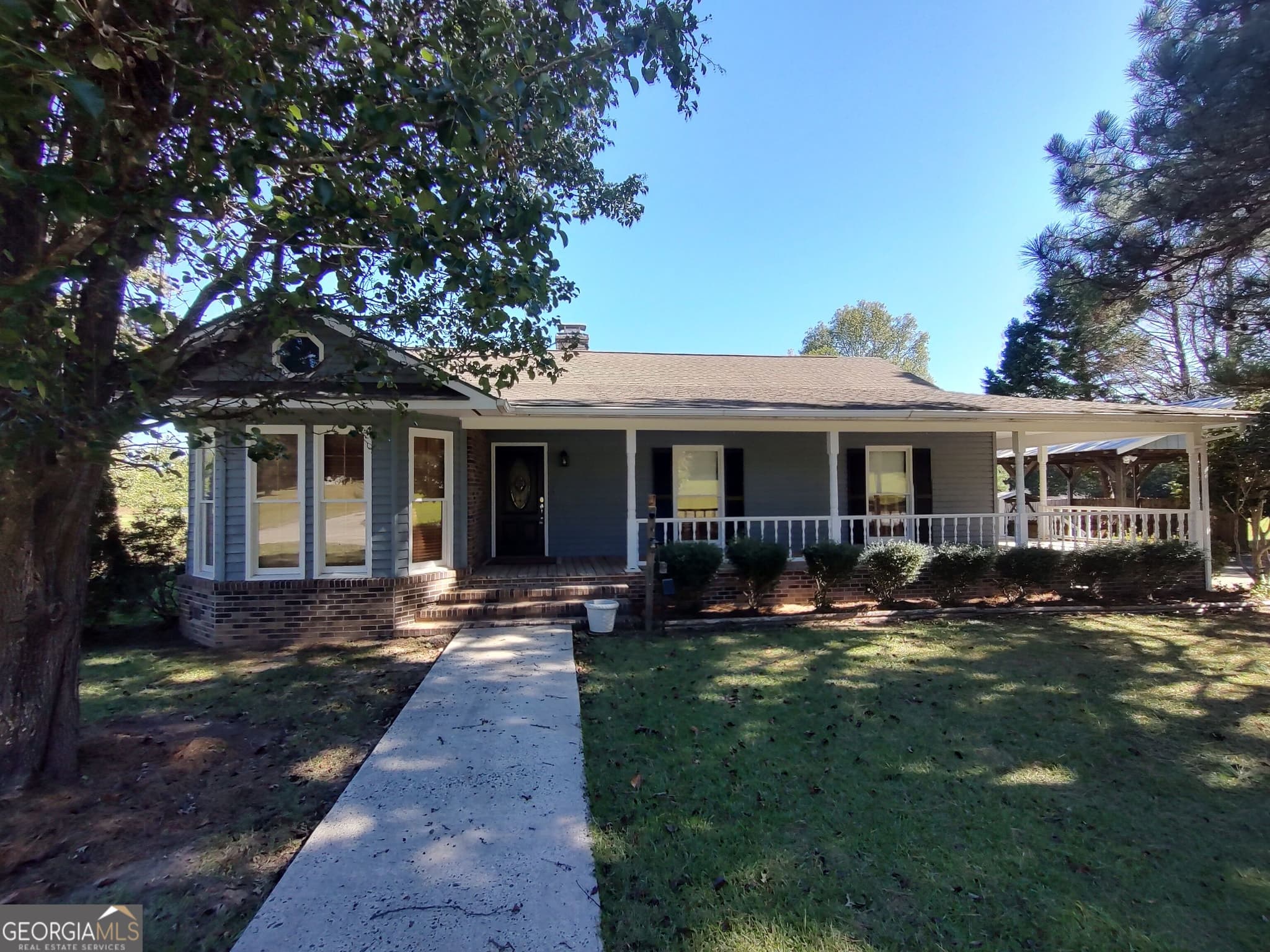 3 bedroom, 2 bathroom, 1,882 sq ft single family residence for sale at 64 Lake Drive, Manchester, GA 31816 — photo 2