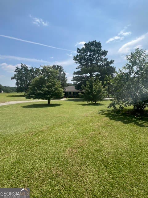 3 bedroom, 2 bathroom, 1,882 sq ft single family residence for sale at 64 Lake Drive, Manchester, GA 31816 — photo 7
