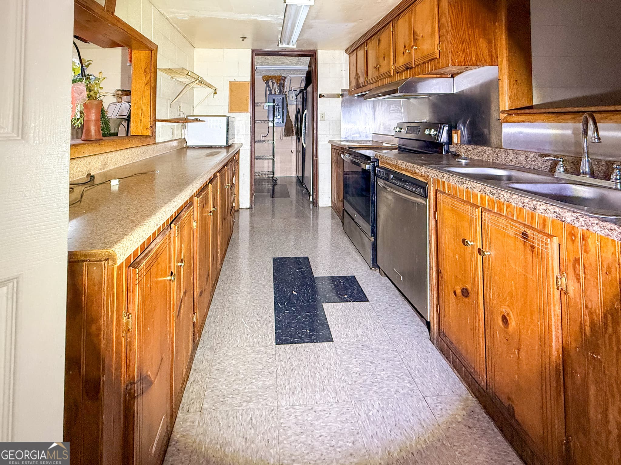 11 bedroom, 9.5 bathroom, 7,063 sq ft single family residence for sale at 2688 Nub Garland Road, Toccoa, GA 30577 — photo 4