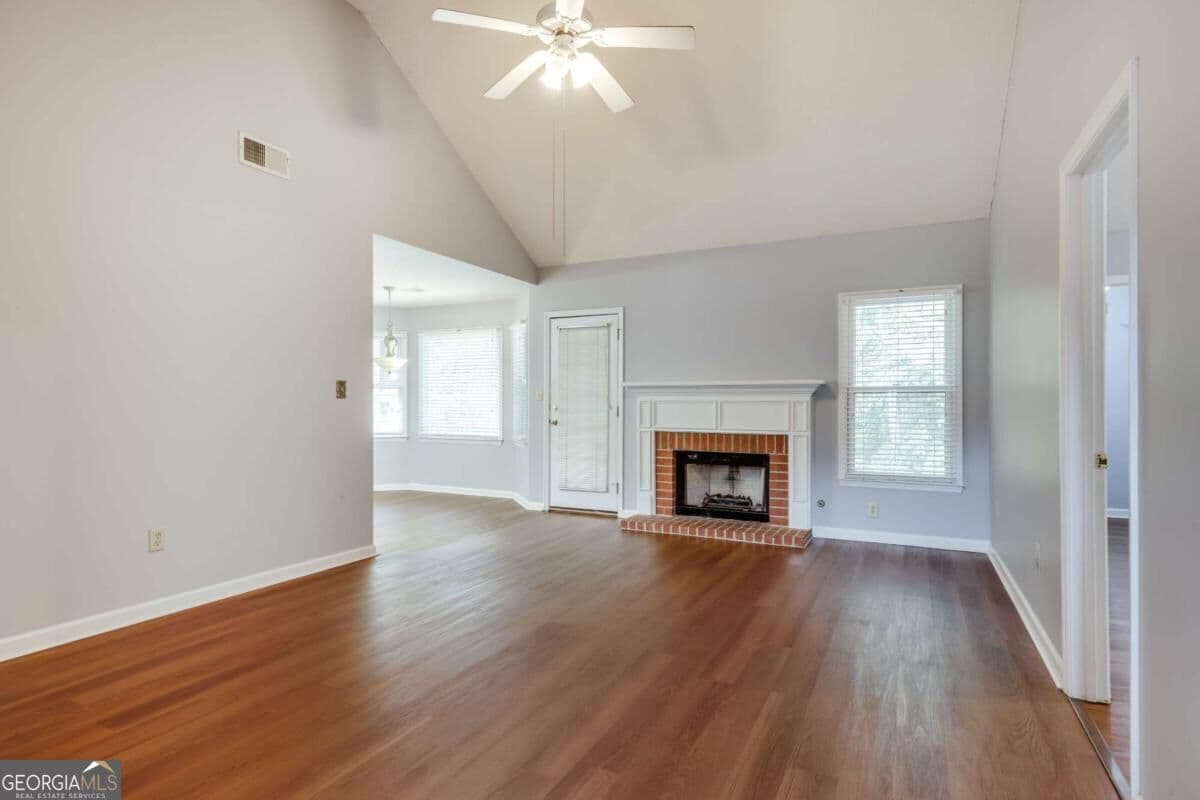 3 bedroom, 2 bathroom, 1,233 sq ft single family residence for sale at 137 Lucy Lane, Athens, GA 30606 — photo 5