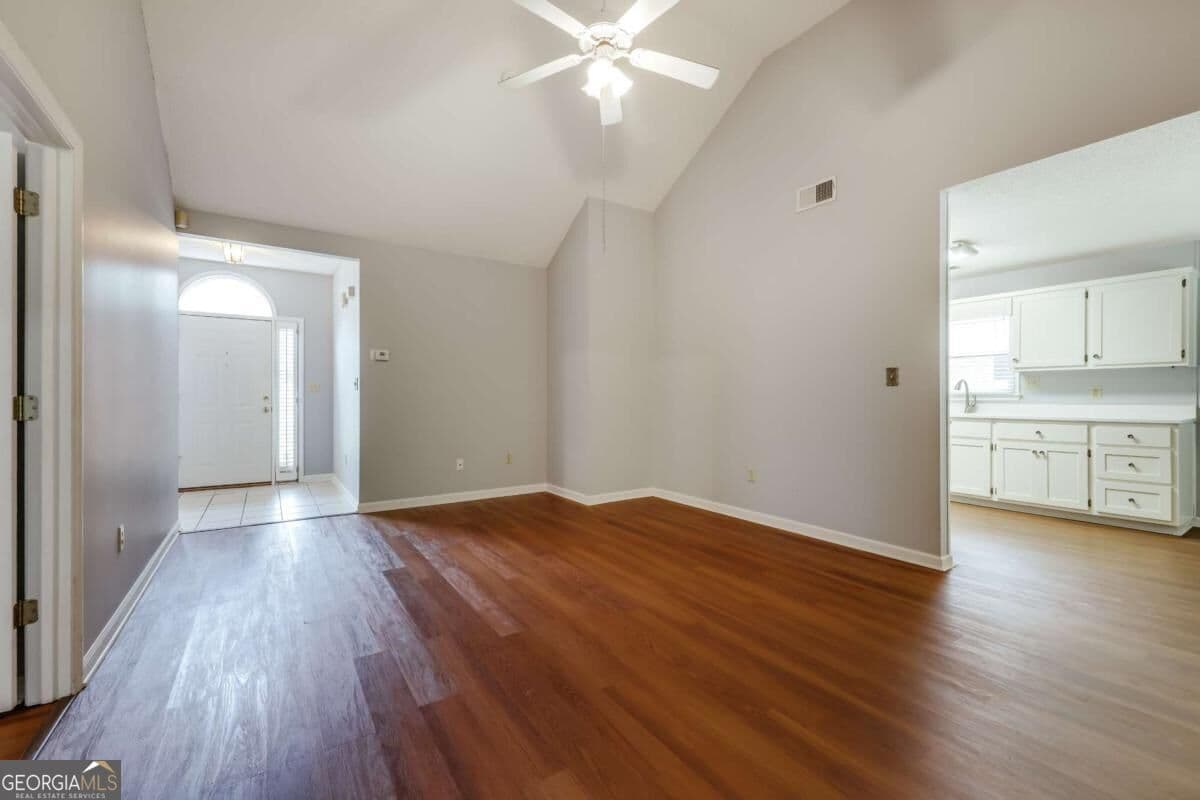 3 bedroom, 2 bathroom, 1,233 sq ft single family residence for sale at 137 Lucy Lane, Athens, GA 30606 — photo 8