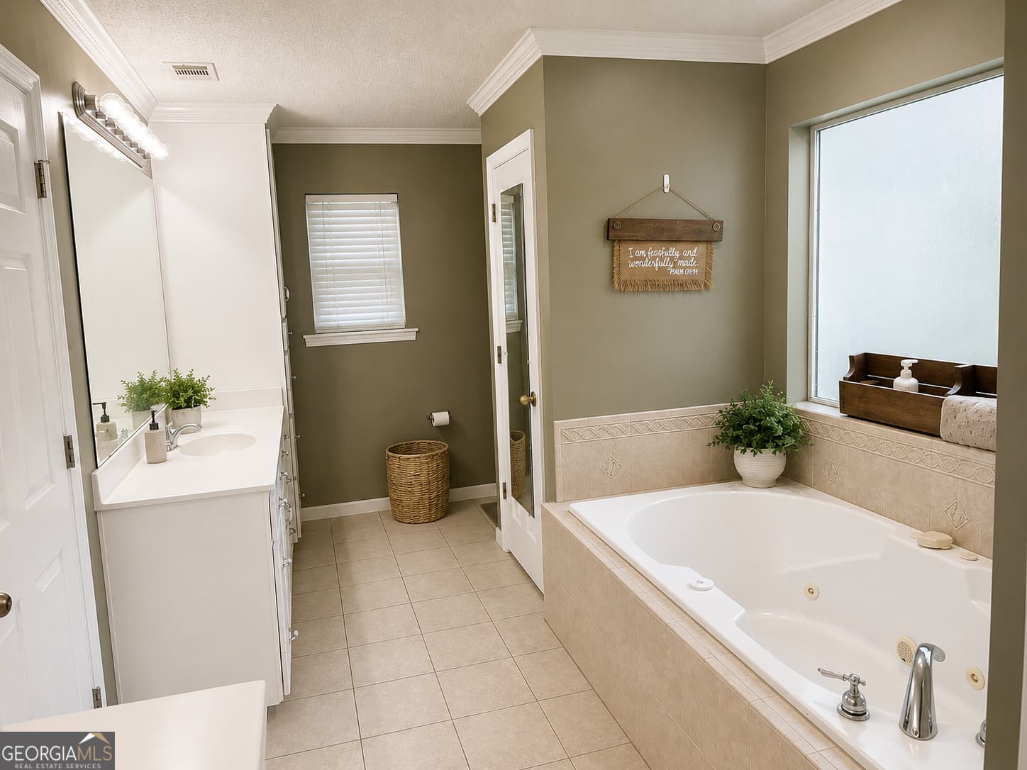 5 bedroom, 3 bathroom, 2,494 sq ft single family residence for sale at 135 Brandon Street, Baxley, GA 31513 — photo 10