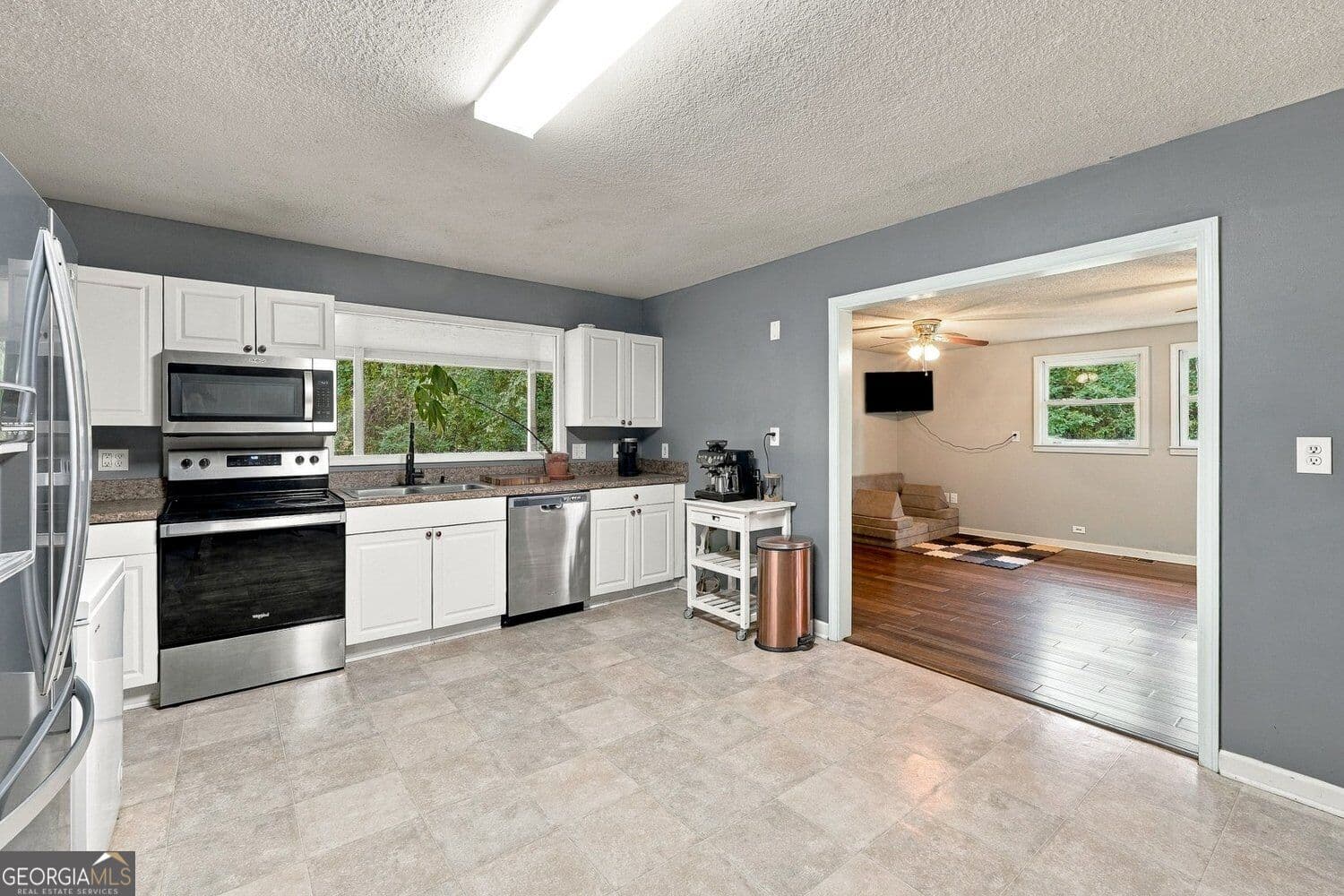 3 bedroom, 1 bathroom, 1,386 sq ft single family residence for sale at 698 Spring Place Road, White, GA 30184 — photo 6
