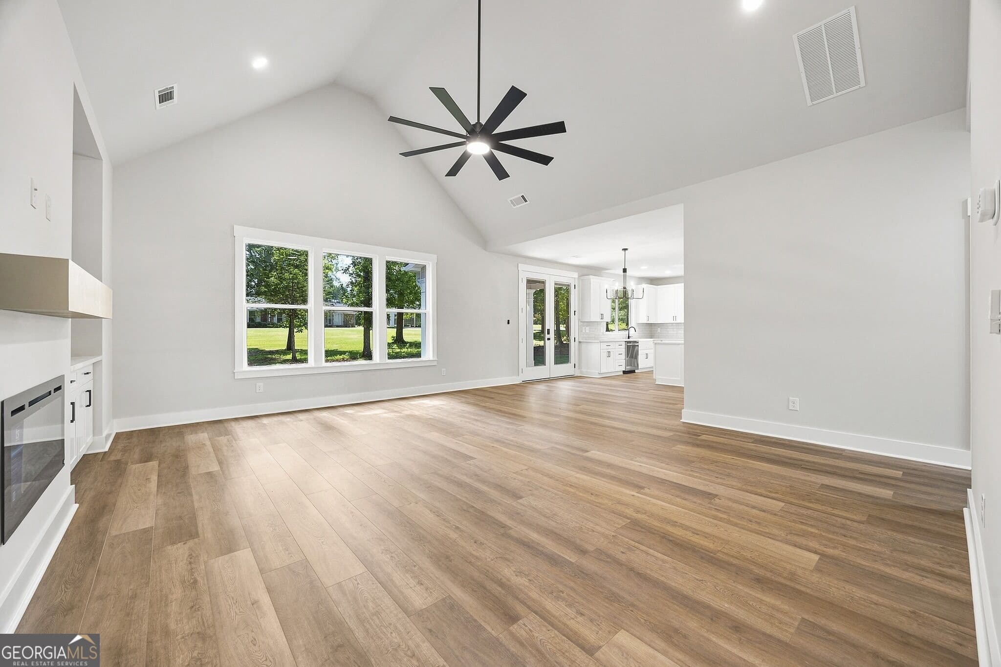 4 bedroom, 2.5 bathroom, 2,000 sq ft single family residence for sale at 336 Burg Road, Jenkinsburg, GA 30234 — photo 6